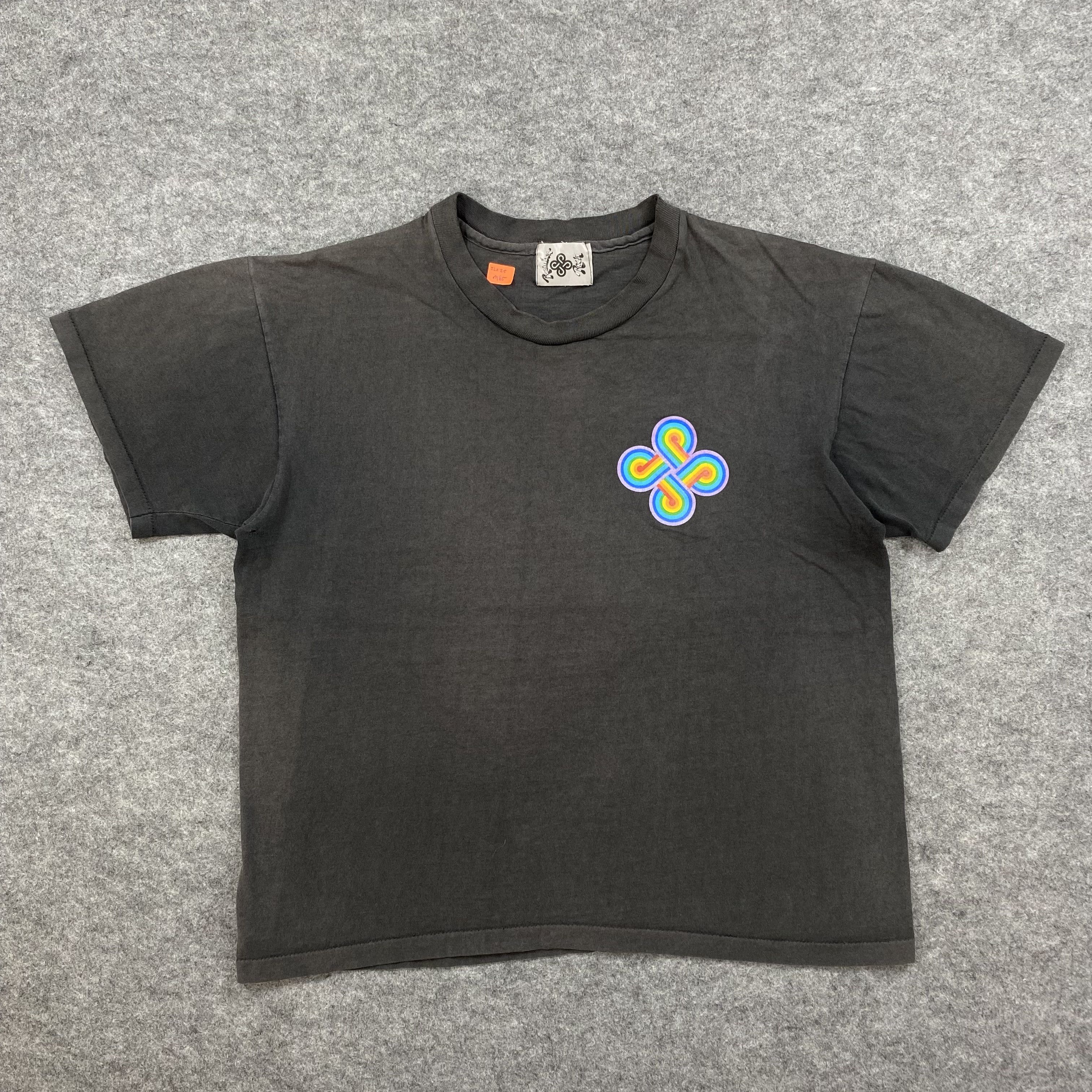 Vintage Vintage Rainbow Logo Fade Black Distressed T-Shirt 90s M085 Size US L / EU 52-54 / 3 - 2 Thumbnail