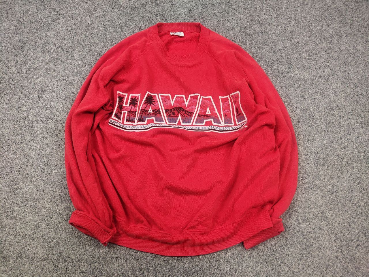Vintage Vintage 1980s Hawaii Red logo crewneck Sweatshirt USA Made Size US L / EU 52-54 / 3 - 2 Thumbnail