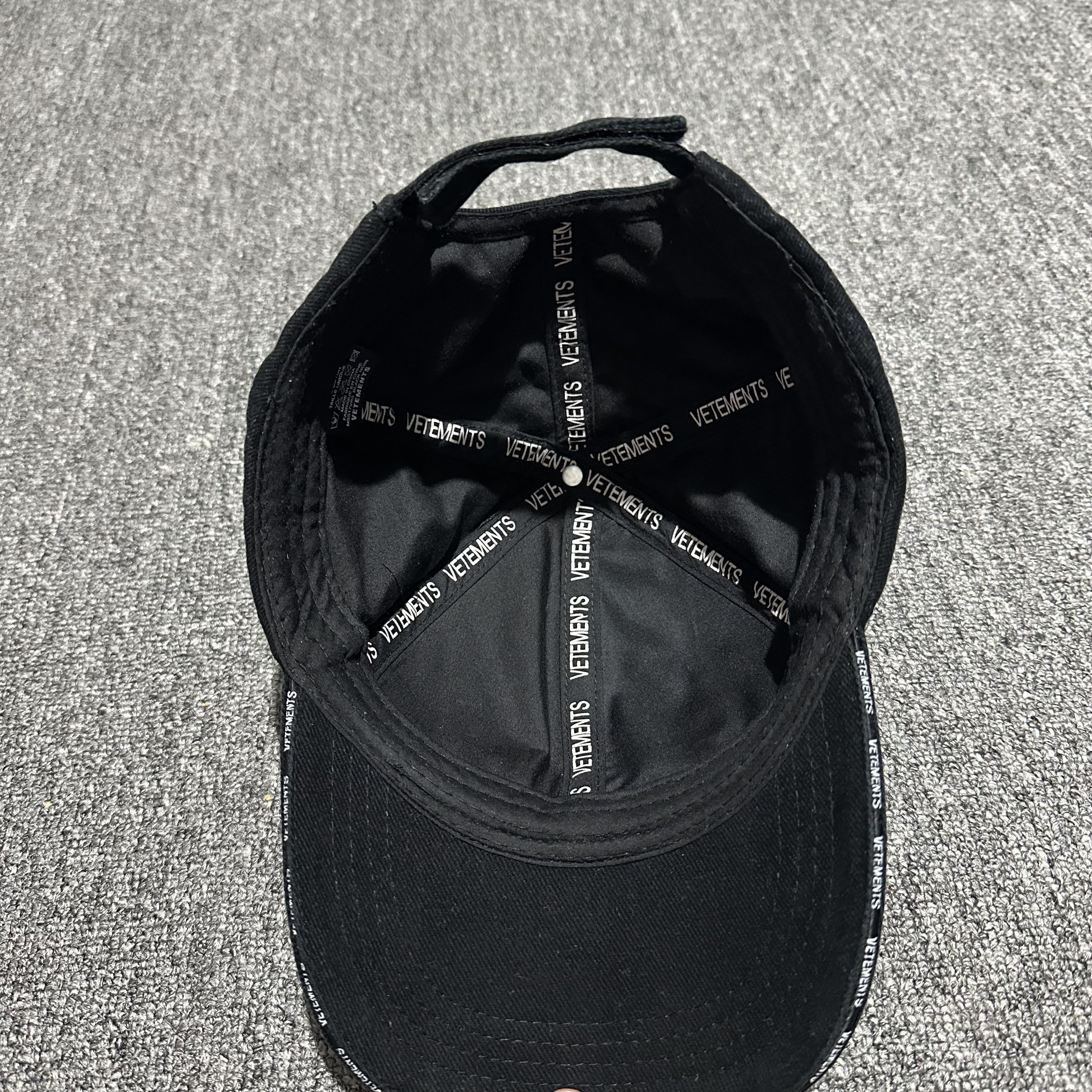 Vetements SS17 Runway Securite Cap/Hat