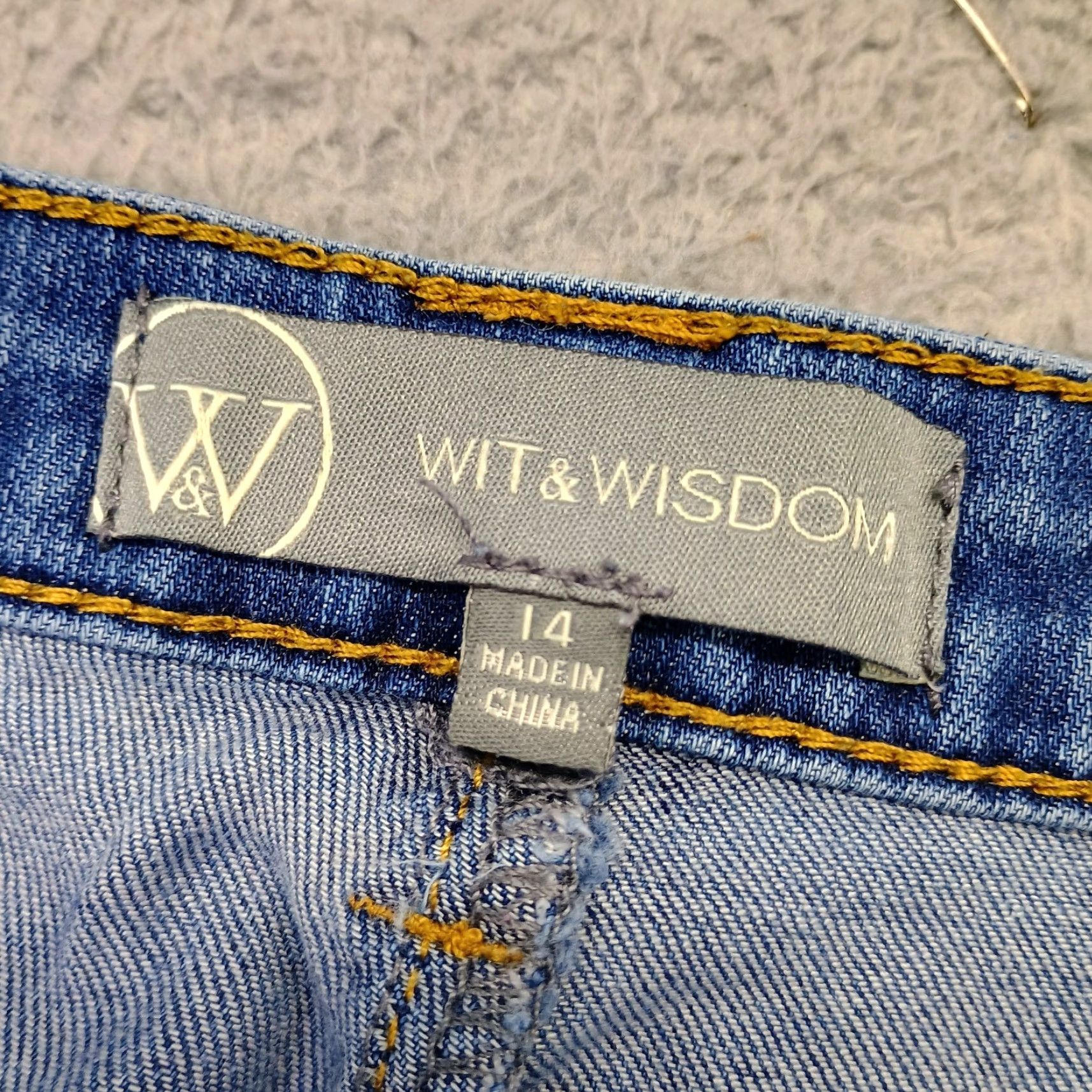 Vintage Wit & Wisdom Jeans Womens 14 Straight Denim Distressed Blue 26.5" Inseam 5-Pocket Regular Size 14 Mens/ Womens Size 36" / US 14 / IT 50 - 7 Thumbnail