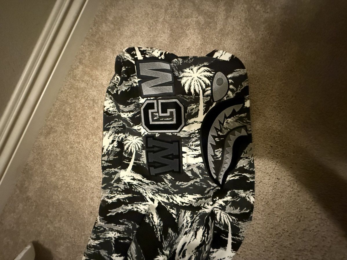 Bape A Bathing Ape Shark Zipup Size US M / EU 48-50 / 2 - 1 Thumbnail