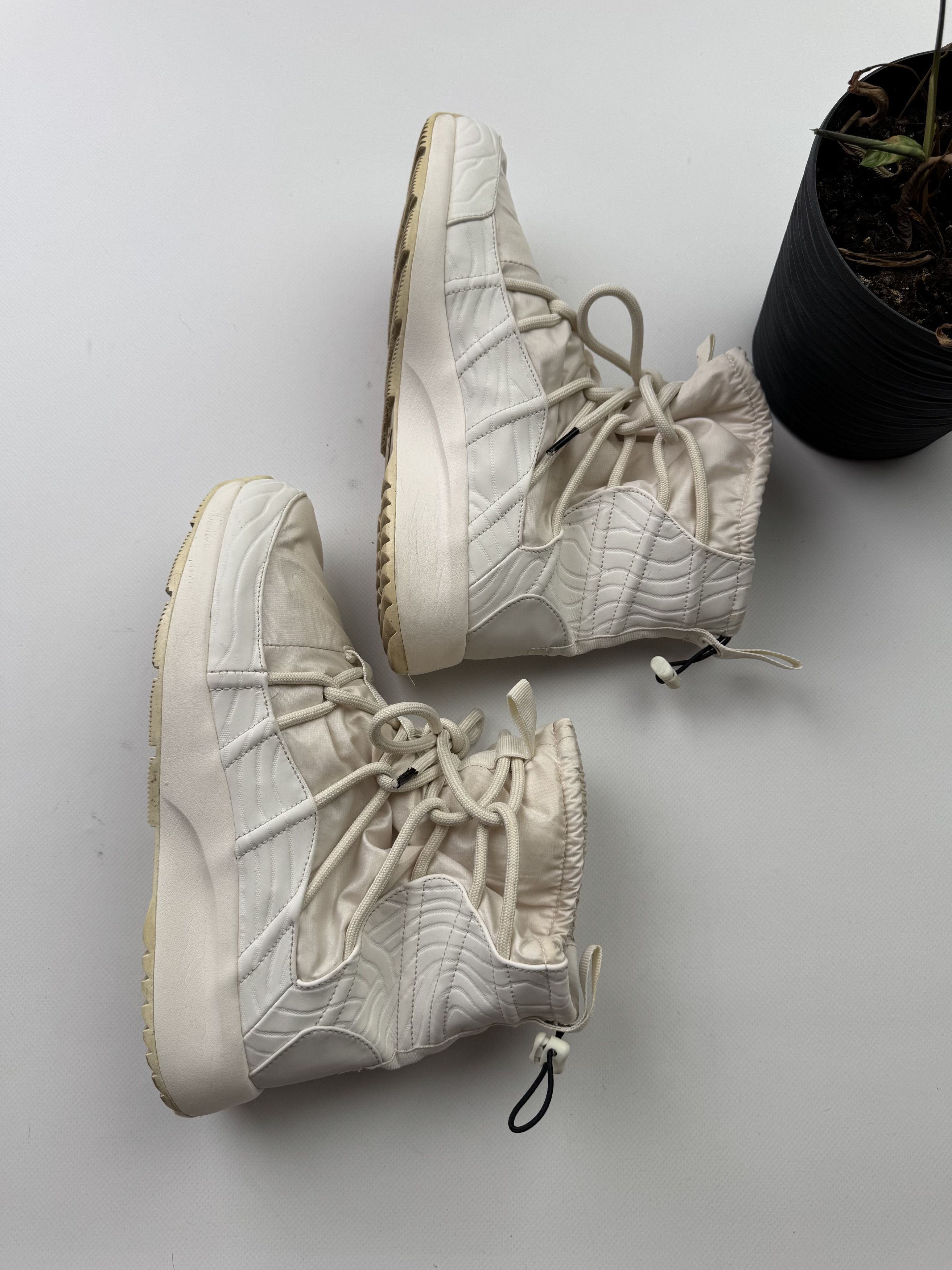 Nike Nike Boots (145) Size US 9.5 / EU 42-43 - 3 Thumbnail