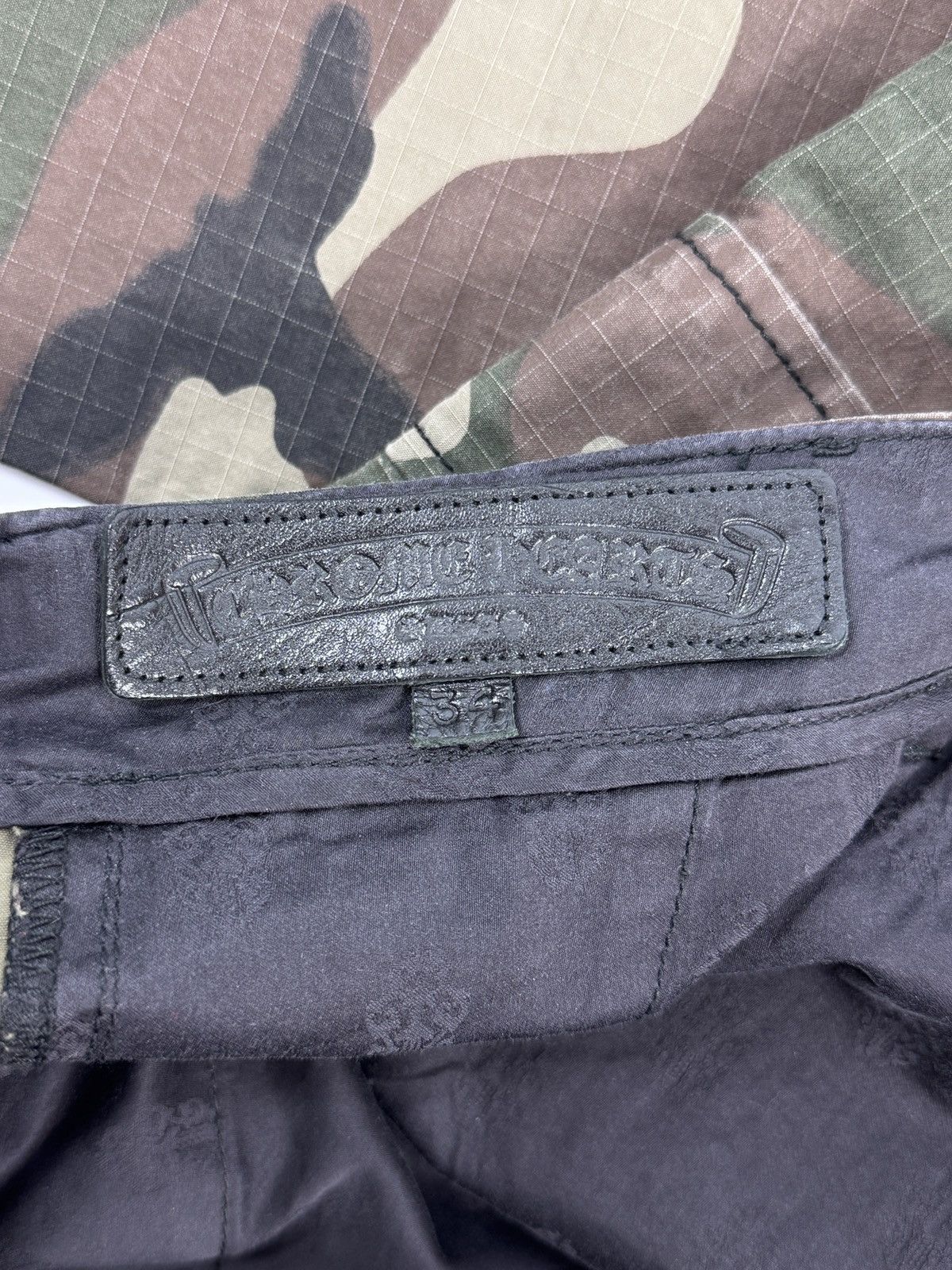 Chrome Hearts CAMOUFLAGE CROSS PATCH CARGO PANTS Size US 34 / EU 50 - 7 Thumbnail