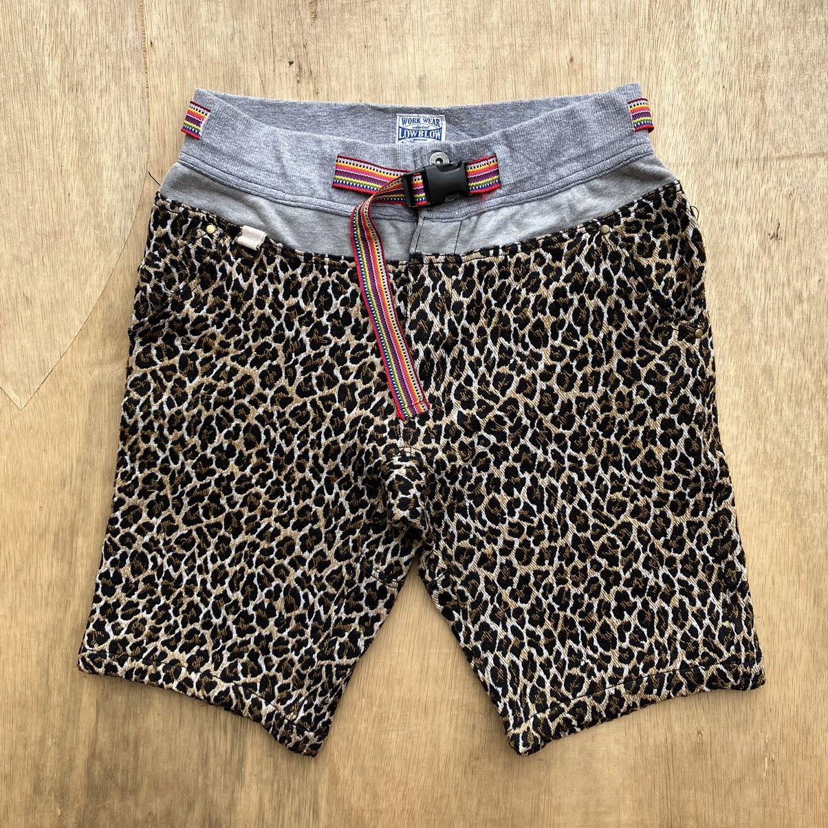 Japanese Brand WORK WEAR LOWBLOW KNUCKLE LEOPARD SHORT Size US 31 - 1 Thumbnail