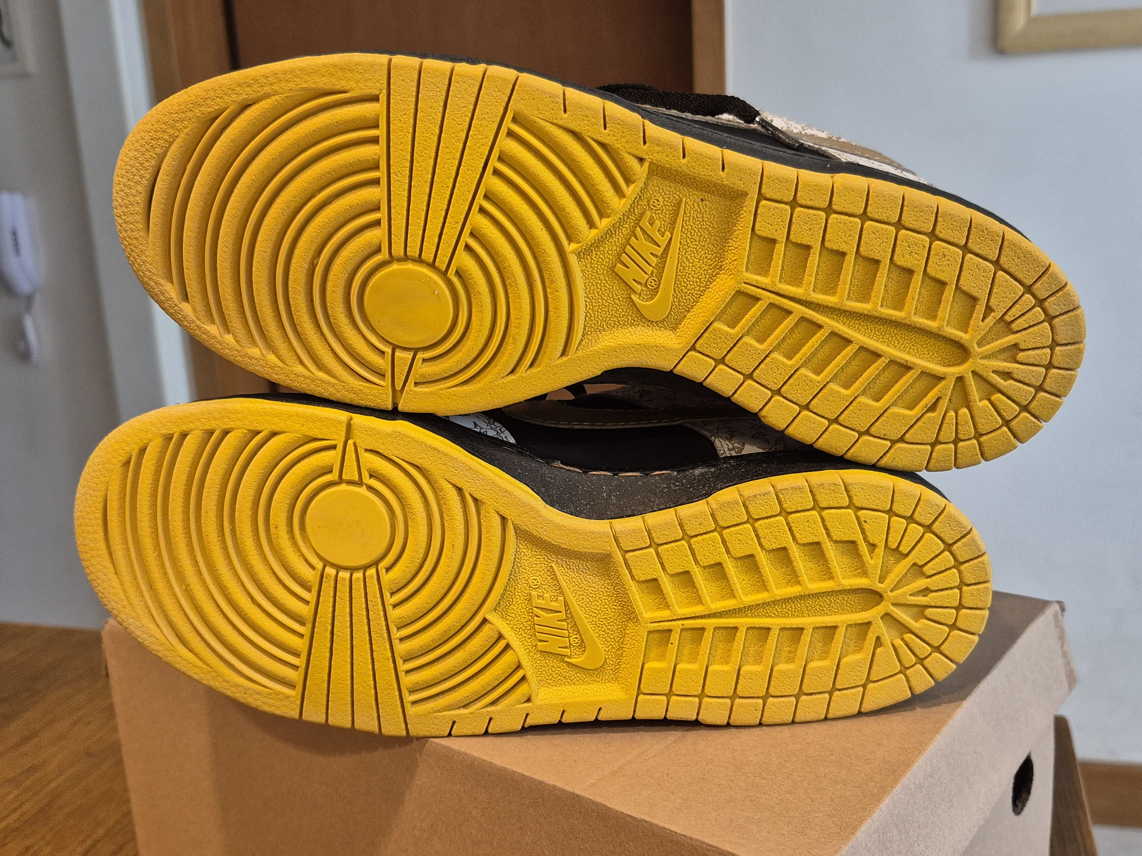 Nike DON TORELLI × NIKE DUNK LOW CANARINHO EMB (Brazil Exclusive) Size US 8.5 / EU 41-42 - 7 Thumbnail