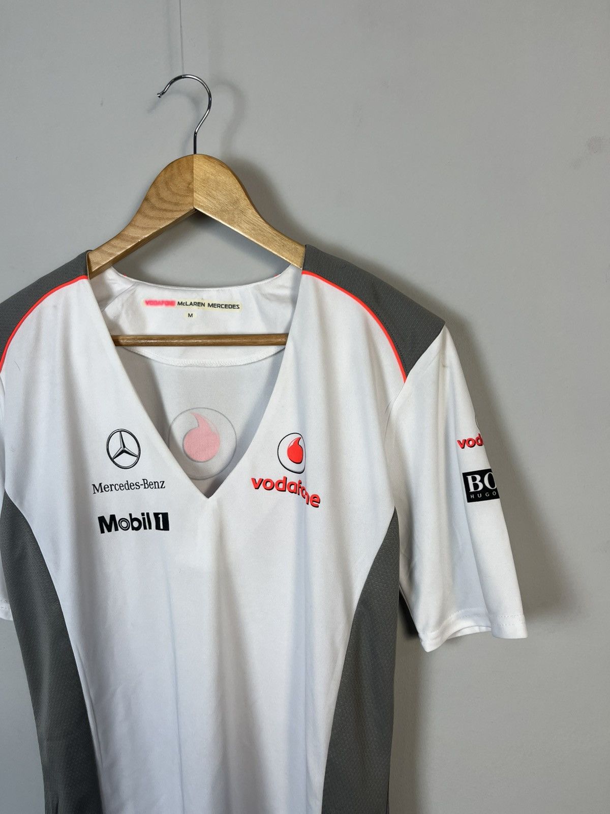 Formula 1 × Mercedes-Benz × Vintage Mercedes-Benz Vodafone F1 Vintage Tee Shirt Jersey Size M / US 6-8 / IT 42-44 - 3 Thumbnail
