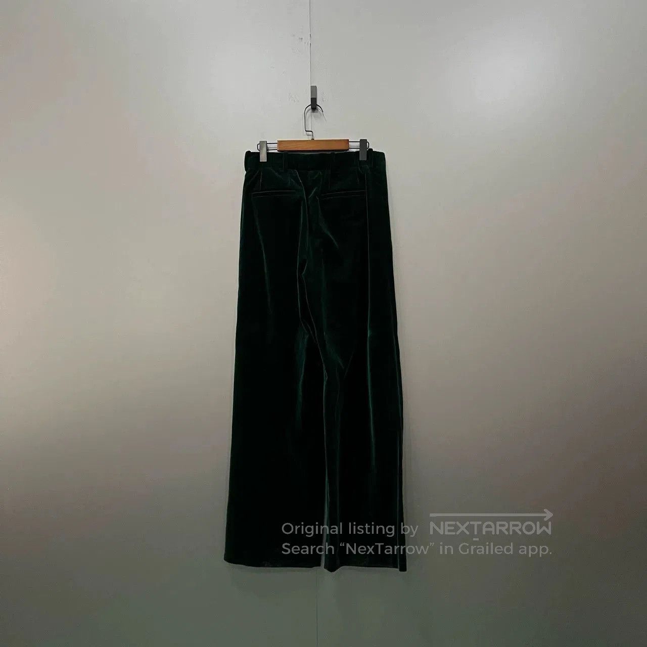 Louis Vuitton Louis Vuitton Green Velvet Loose Trousers. Size 37" - 2 Thumbnail