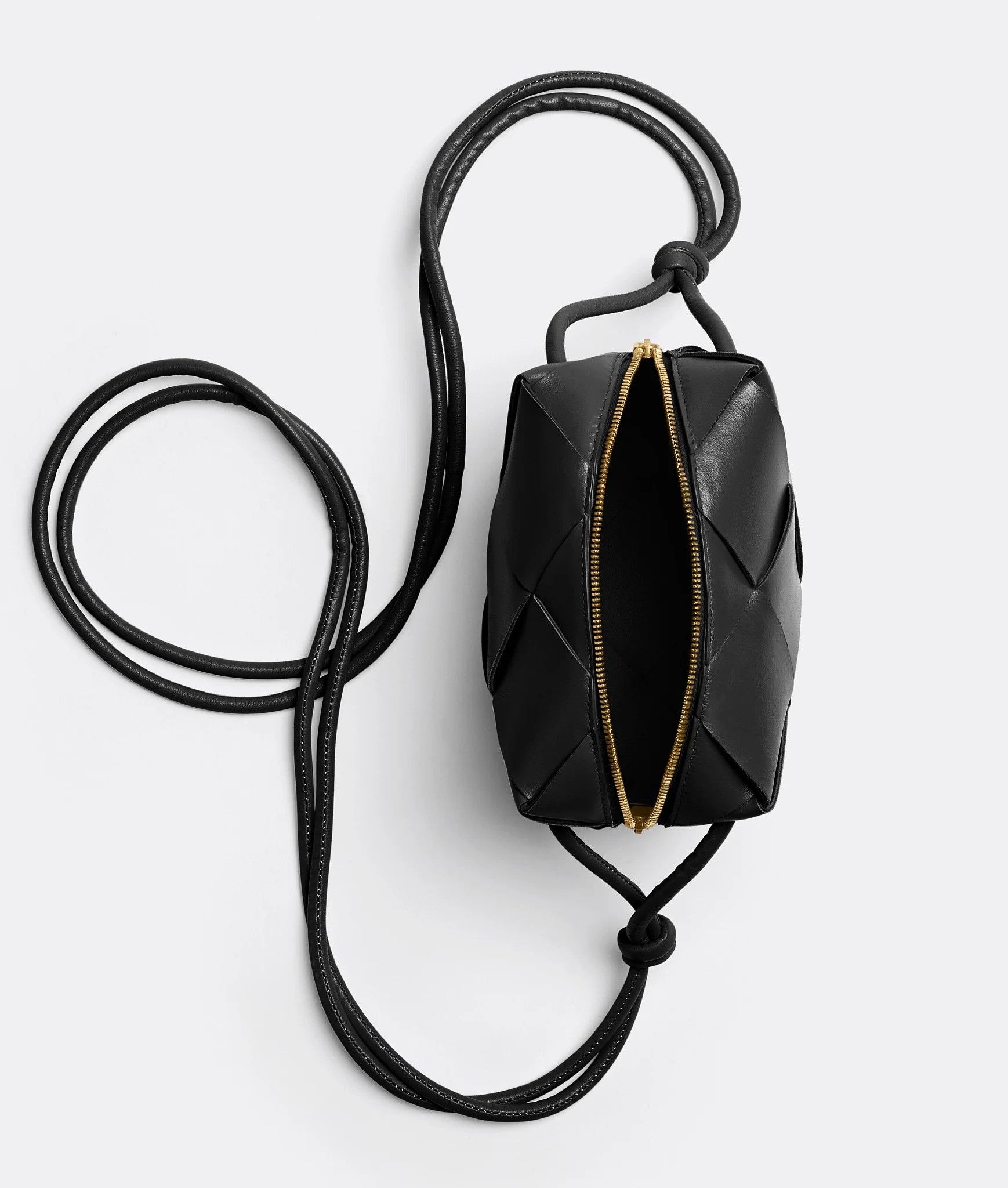 Bottega Veneta o1lf3ng10525 Size: OS / Mini Cassette Camera Bag in Black Size ONE SIZE - 4 Thumbnail