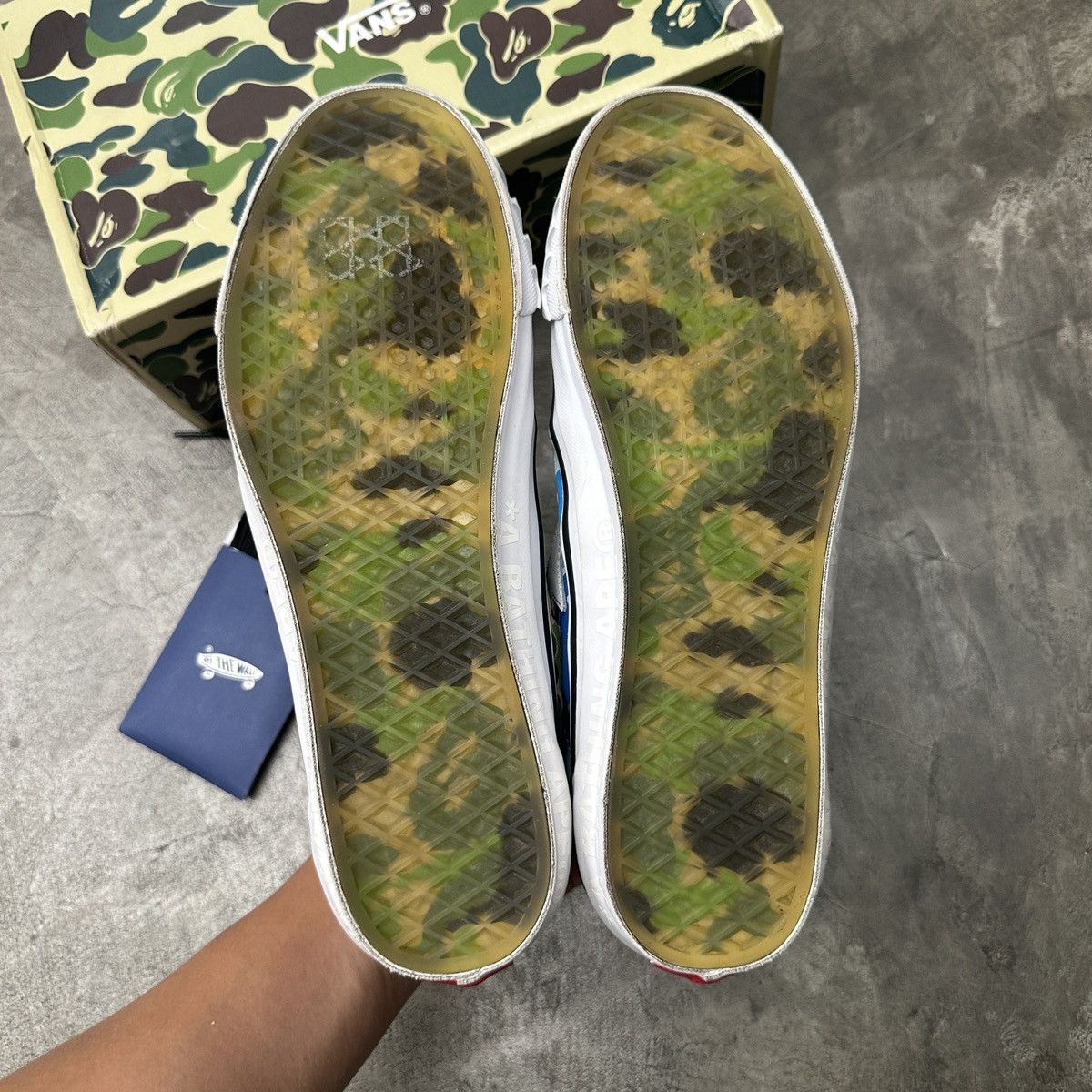 Bape Vans OldSkool x Bape Size US 12 / EU 45 - 6 Thumbnail