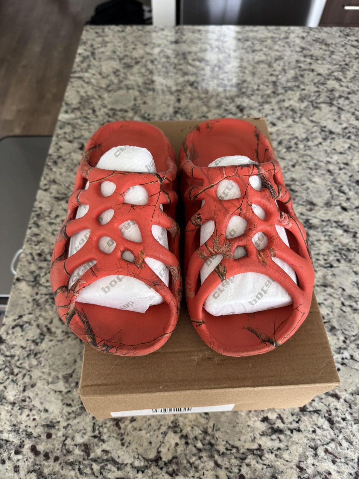 Imran Potato Imran Potato “Steamed Crab” Slides Size US 9 / EU 42 - 2 Thumbnail