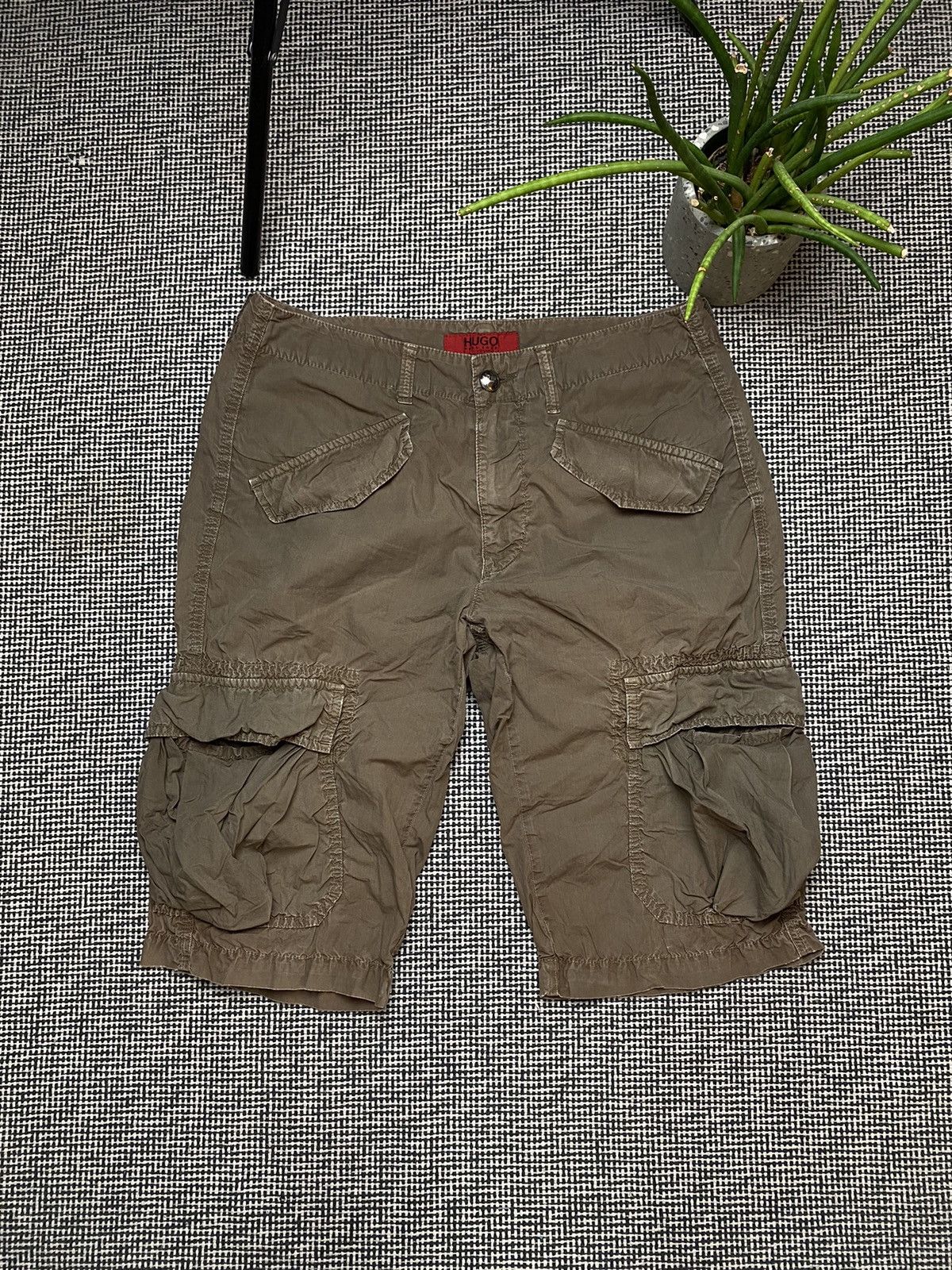 Hugo Boss × Vintage Hugo boss vintage rare cargo shorts y2k Size US 31 - 1 Thumbnail