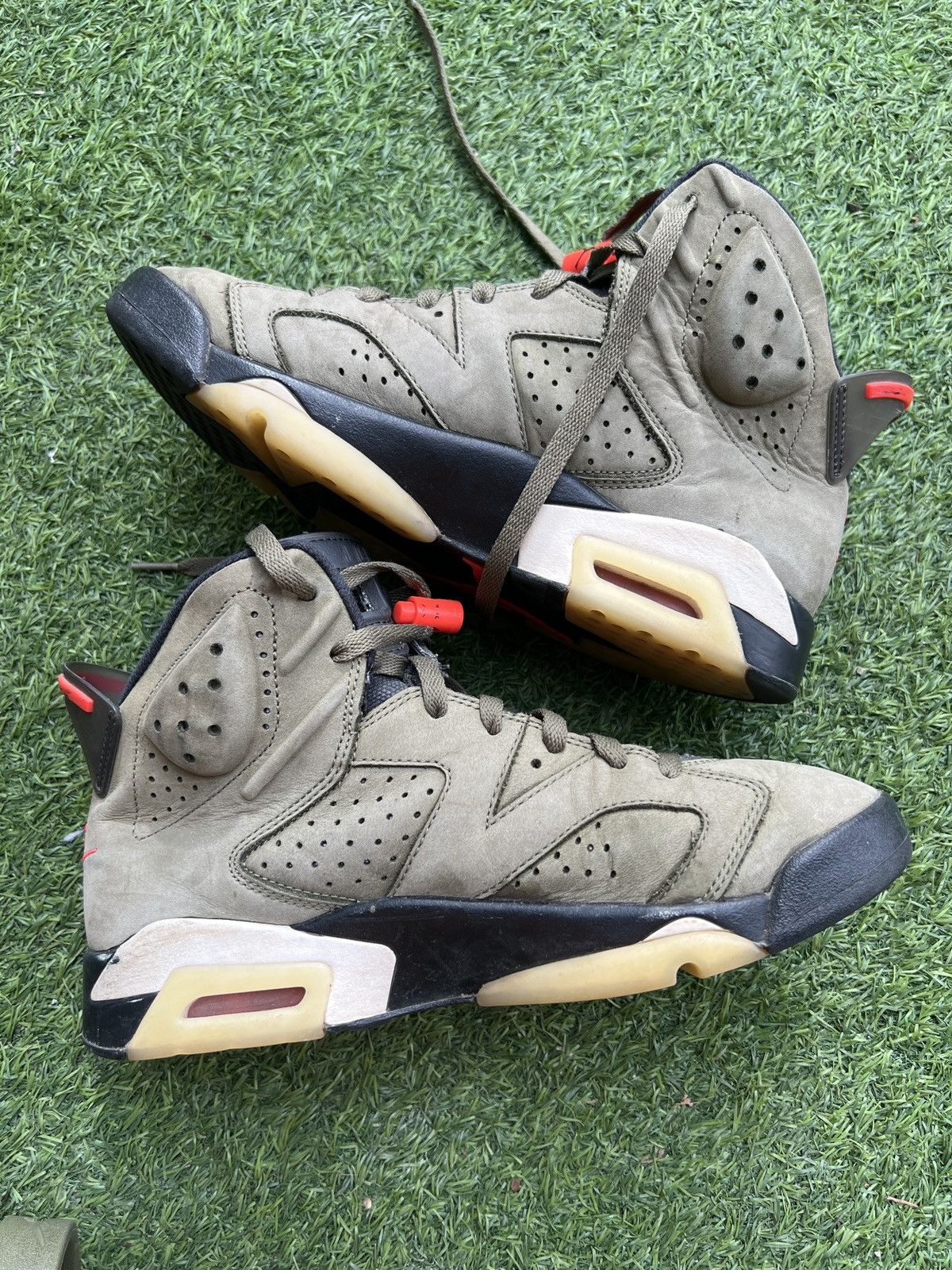 Jordan Brand × Travis Scott Nike Travis Scott x Air Jordan 6 Retro 'Olive' CN1084-200 Size US 8.5 / EU 41-42 - 3 Thumbnail