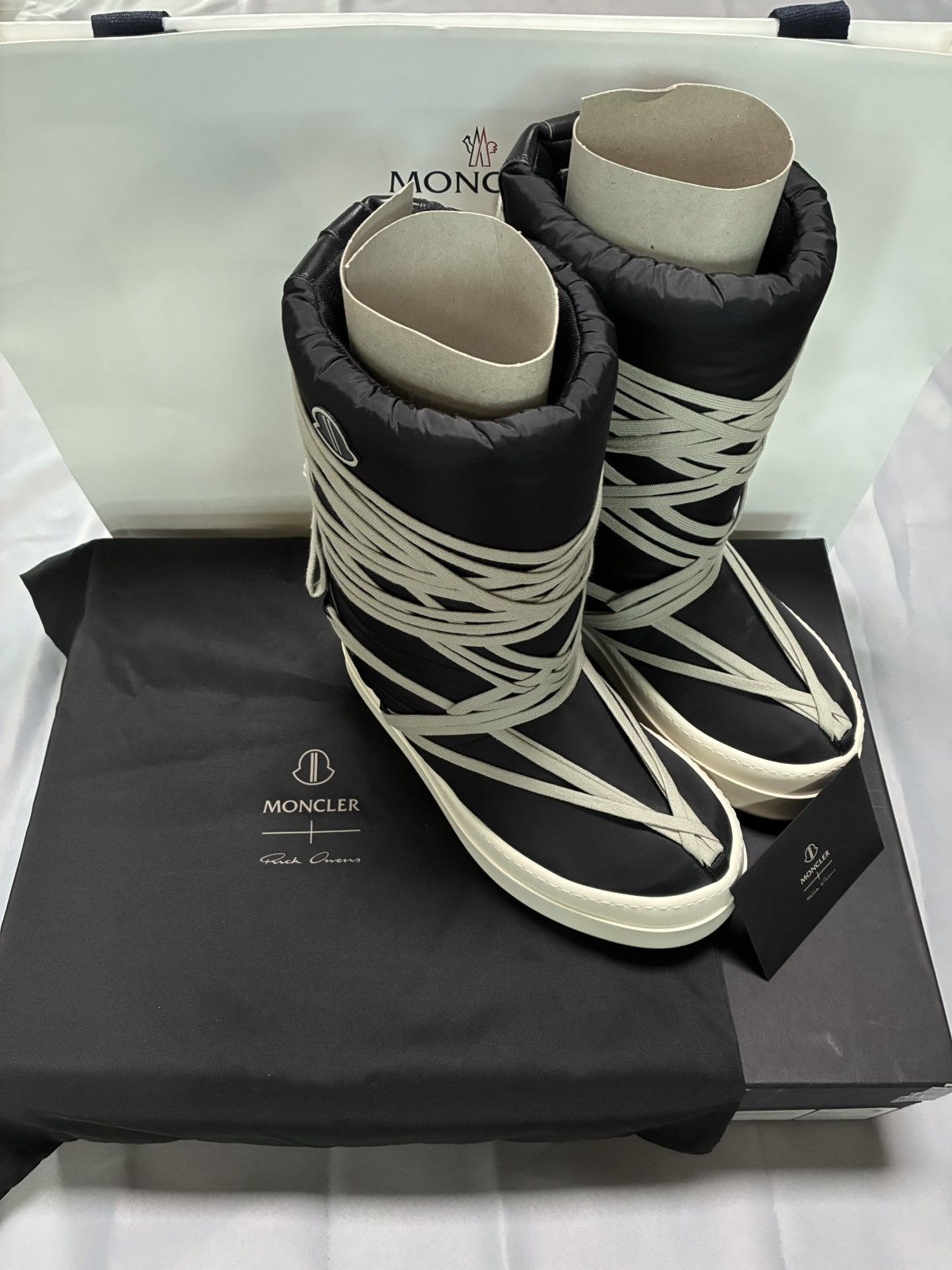 Moncler × Rick Owens Moncler x Rick Owens Big Rocks Boots Black Size US 10 / EU 43 - 1 Thumbnail