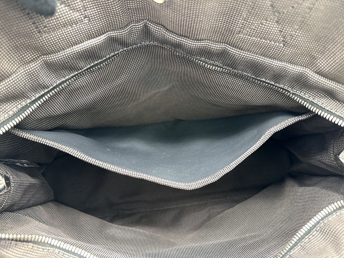 Hermes Hermès Her Line MM Hand Bag – Gray Canvas (SKU: 150448) Size ONE SIZE - 16 Thumbnail
