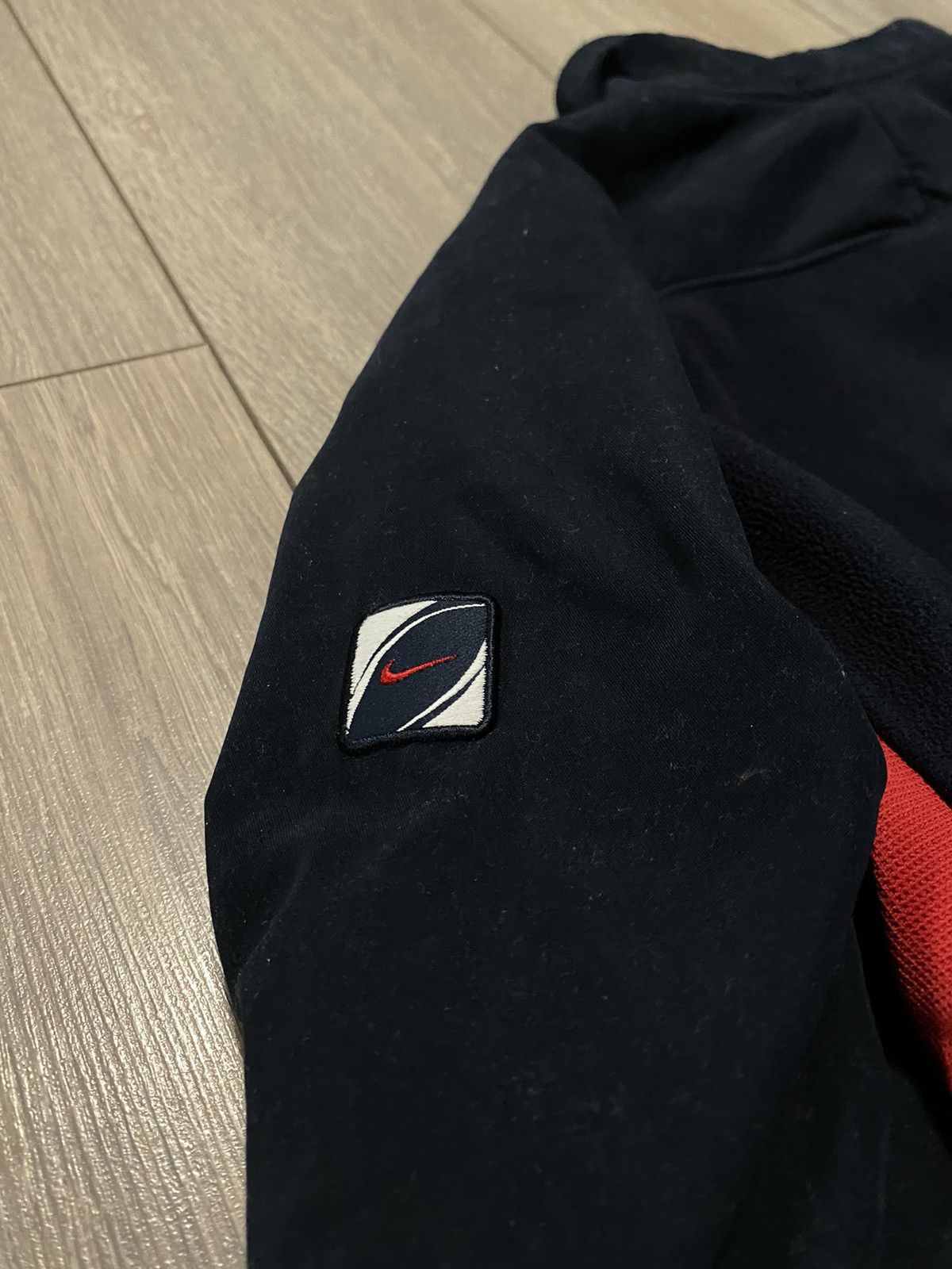 Nike Vintage England Nike Nylon Rugby Fleece Jacket Blue Red Y2K Size US L / EU 52-54 / 3 - 4 Thumbnail