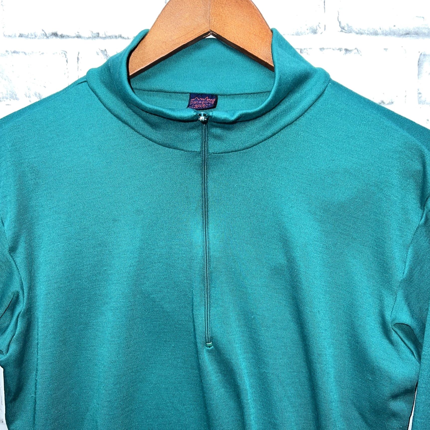 Patagonia VTG Patagonia Capilene Green Half Zip Pull Over Womens Size M USA Size M / US 6-8 / IT 42-44 - 2 Thumbnail