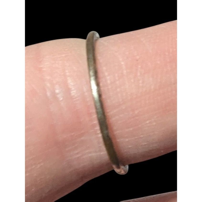 Other Minimalist Rose Gold Cubic Zirconia Ring Size 6 3/4 Size ONE SIZE - 6 Thumbnail