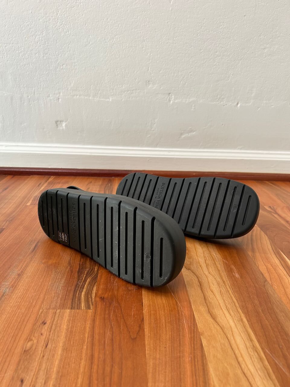 Bottega Veneta BOTTEGA VENETA Black Puddle Sandal Loafers Size US 7 / EU 40 - 10 Thumbnail