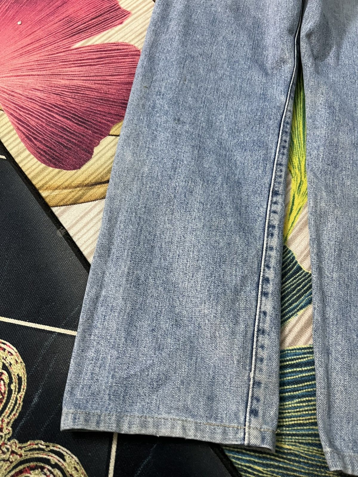 Japanese Brand 💥90’s Vintage Bobson Pro Distress Light Wash Jean Size US 28 / EU 44 - 14 Thumbnail