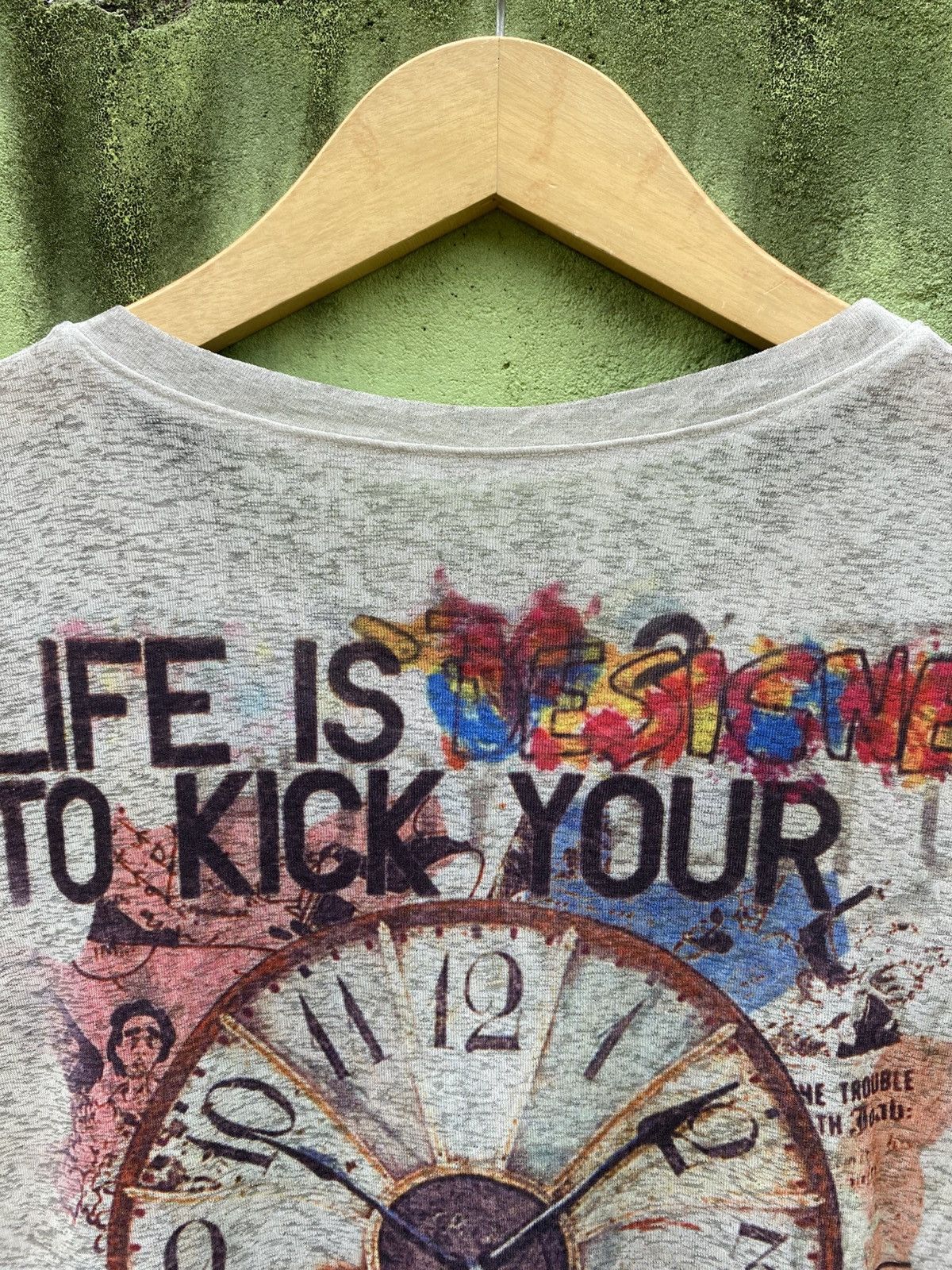 Other Vintage Artsy Clock Graphic Tee LifeIsDesignedToKickYour Size ONE SIZE - 8 Thumbnail