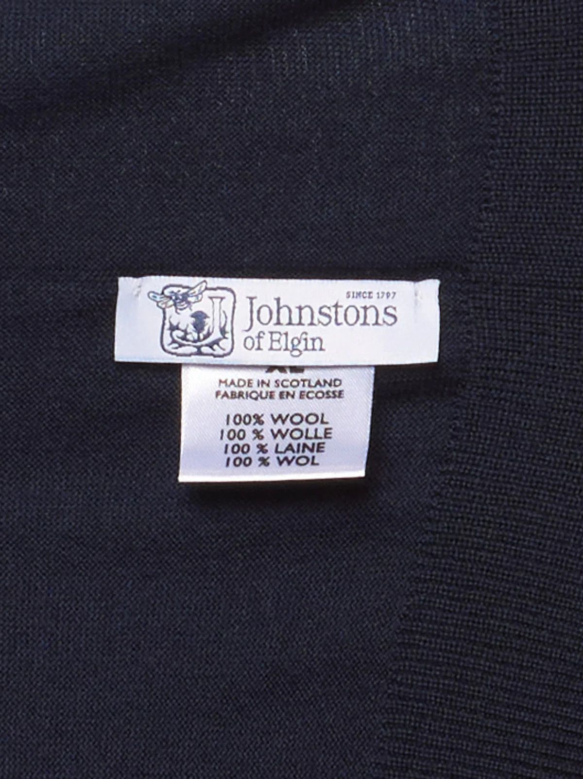 Johnstons Of Elgin JOHNSTONS of Elgin Navy Blue Wool Turtleneck Sweater Size US XL / EU 56 / 4 - 4 Thumbnail