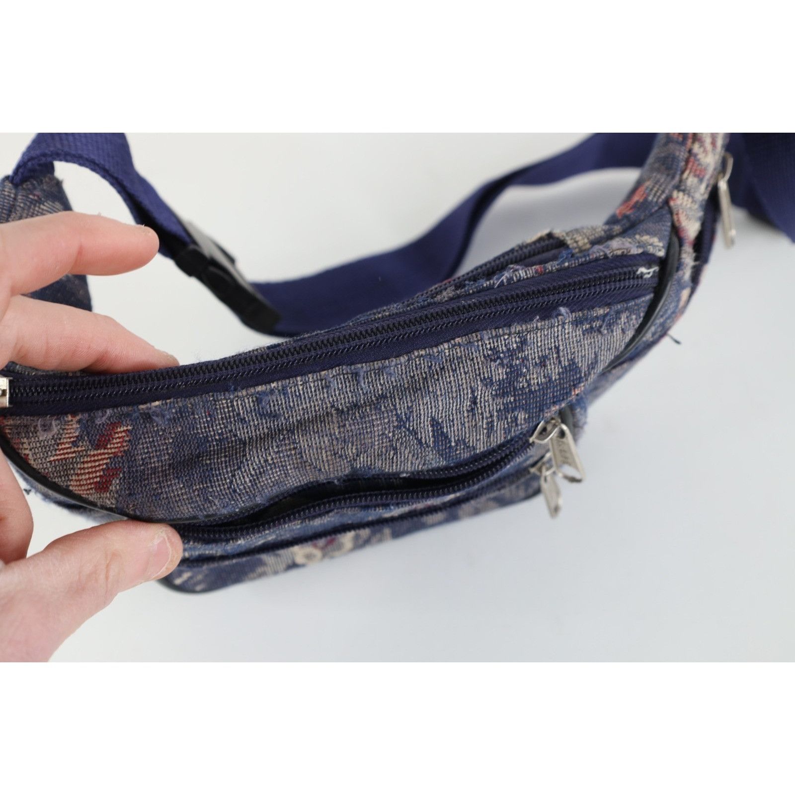 Vintage Vintage 90s Babydoll Tapestry Needlepoint Flower Fanny Pack Size ONE SIZE - 2 Thumbnail