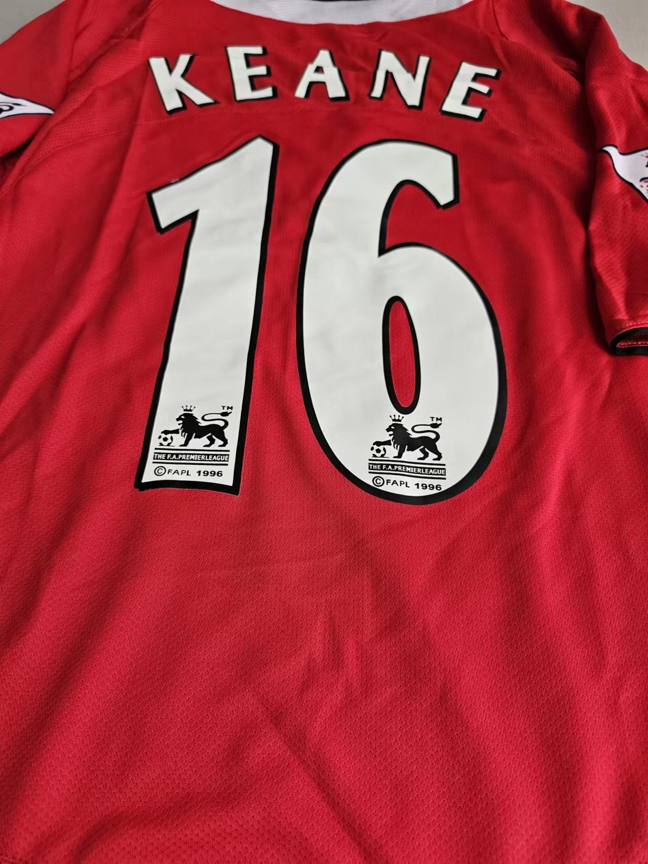 Nike 2004 06 Manchester United 16 Roy Keane Jersey XL Size US XL / EU 56 / 4 - 4 Thumbnail