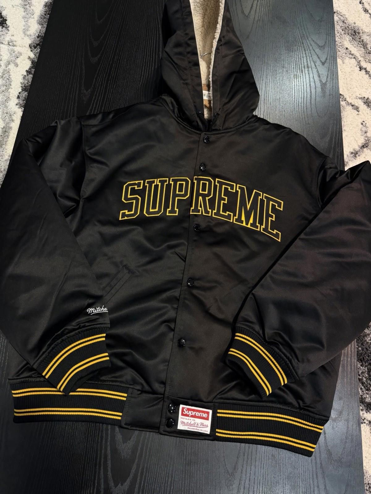 Supreme Supreme®/Mitchell & Ness® Hooded Satin Varsity Jacket Black Size US L / EU 52-54 / 3 - 4 Thumbnail