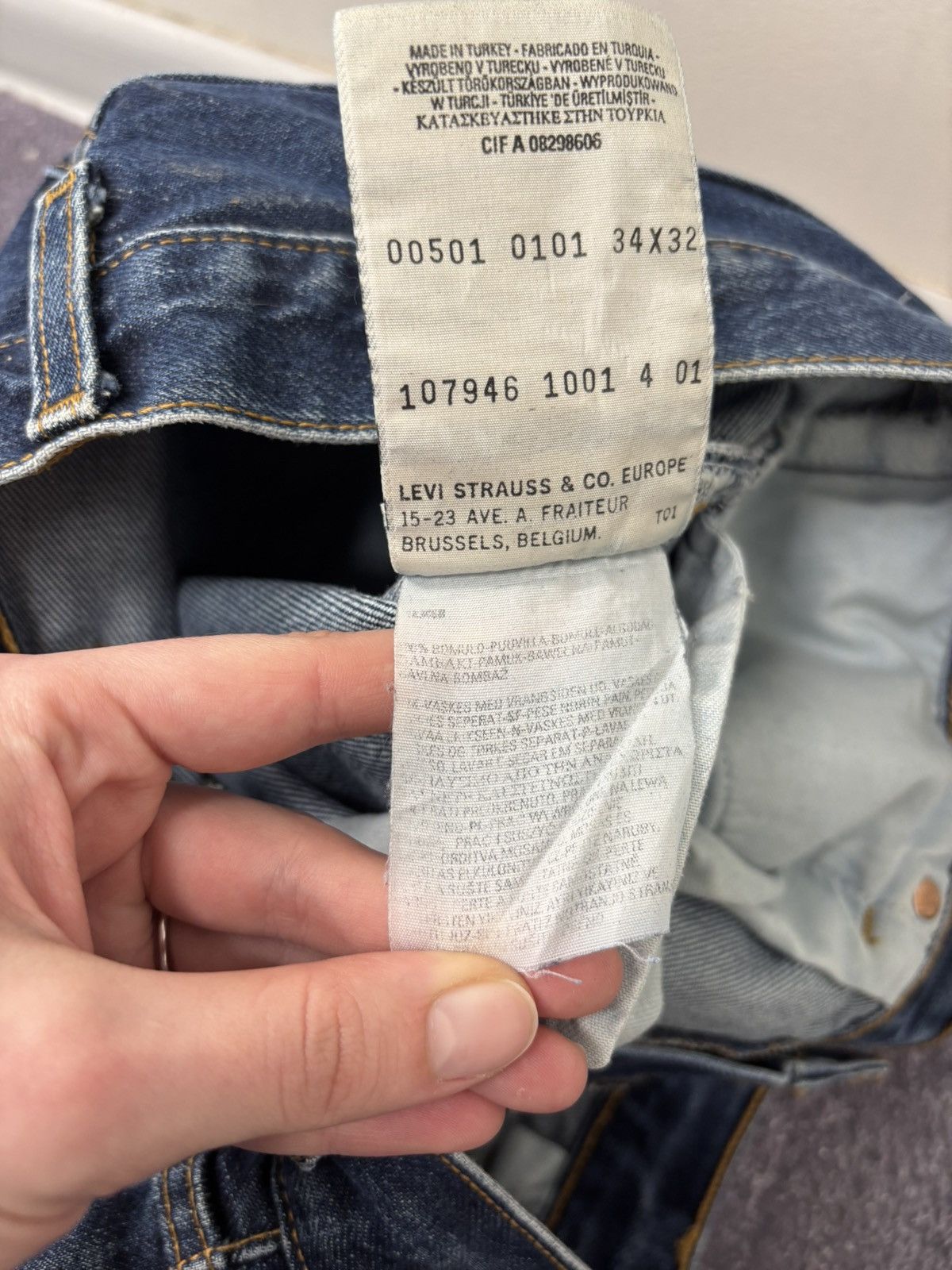 Levi's Vintage Levi’s 501 Men’s Faded Blue Denim Jeans Size US 34 / EU 50 - 18 Thumbnail