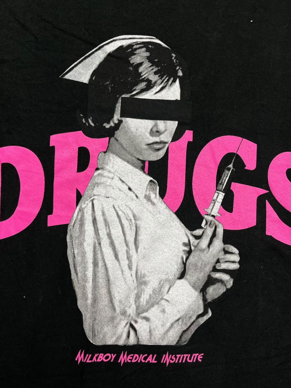 20471120 2000s Milkboy - Drugs Medic Tee Size US M / EU 48-50 / 2 - 6 Thumbnail