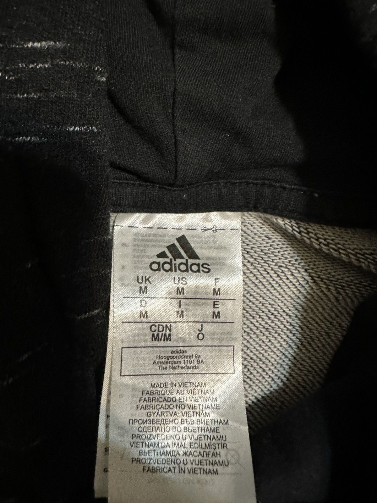Adidas Vintage Adidas “triple black” hoodie 00s size medium Size US M / EU 48-50 / 2 - 3 Thumbnail