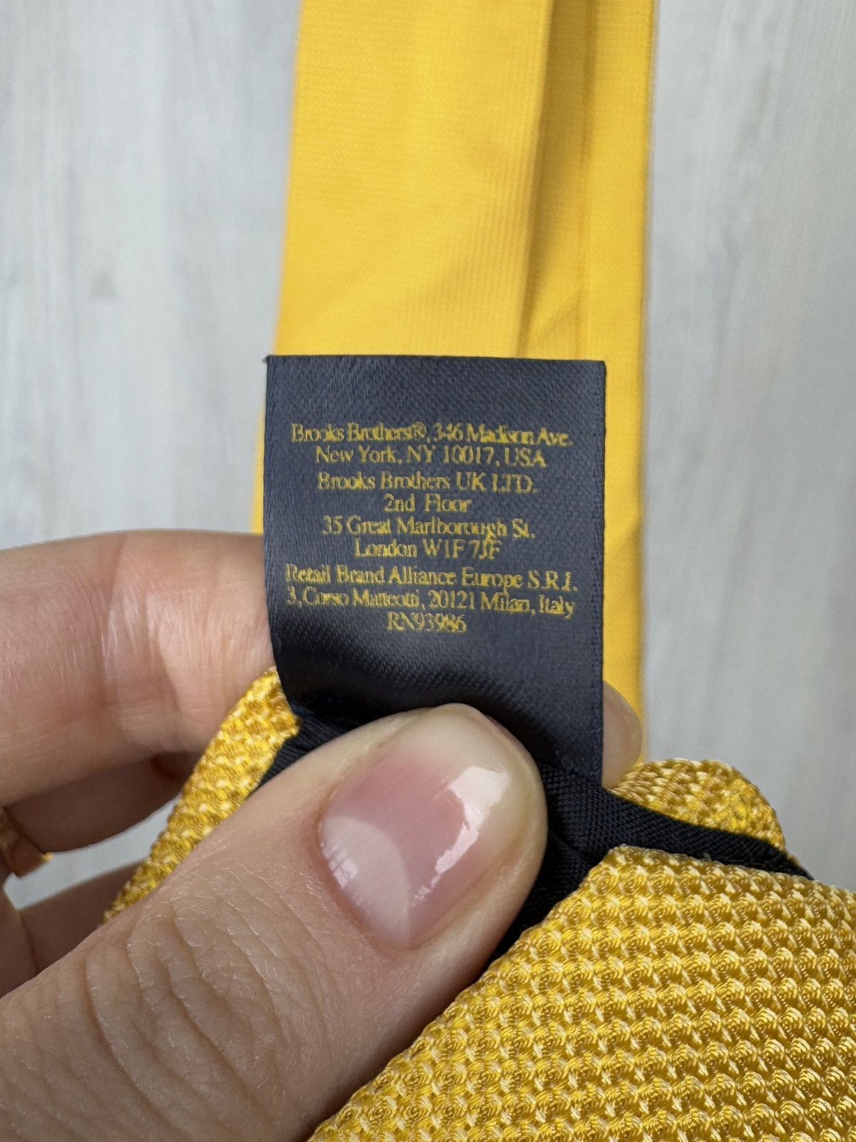 Brooks Brothers Brooks Brothers Yellow Solid Tie 100% Silk Men's Necktie USA Size ONE SIZE - 4 Thumbnail