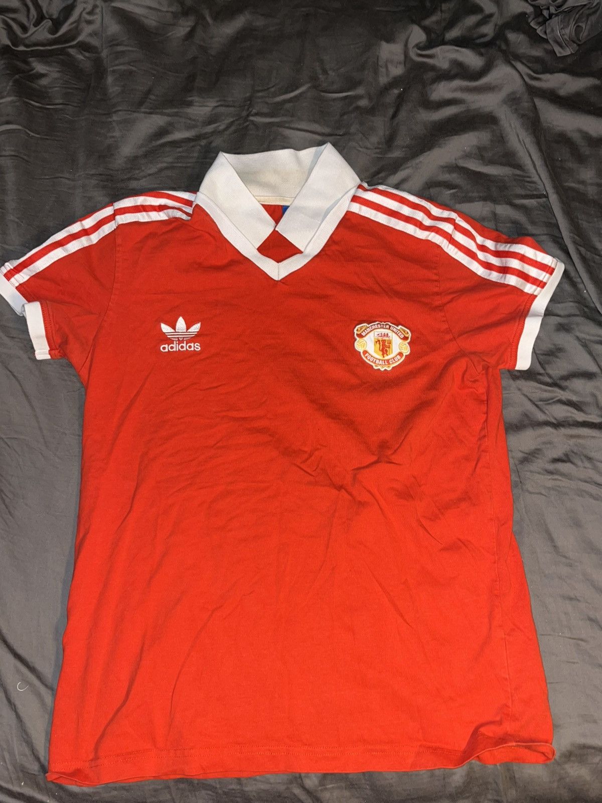 Adidas × Vintage Vintage Manchester United Adidas Home Jersey (1982-1984) Size US L / EU 52-54 / 3 - 1 Thumbnail