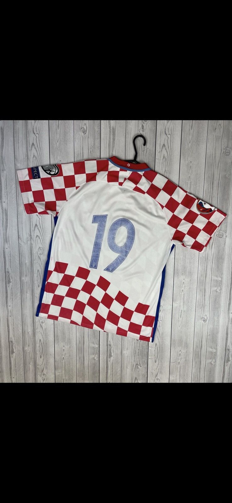 Vintage Vintage Horvatska soccer tee size L 19 rare Size US L / EU 52-54 / 3 - 7 Thumbnail