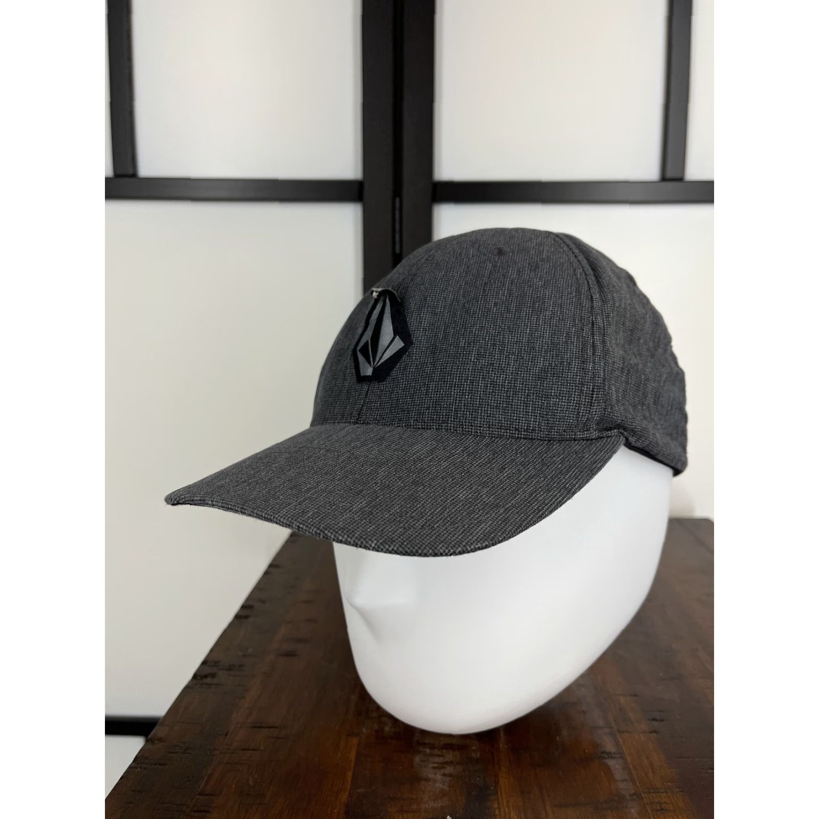 Volcom Volcom Hat Cap Fitted Adult Large Gray Stretch Polyester Blend Skater Beach Baseball Cap Mens L Gray Volcom Hat Cap Baseball Cap Skater Beach L Mens Size ONE SIZE - 5 Thumbnail