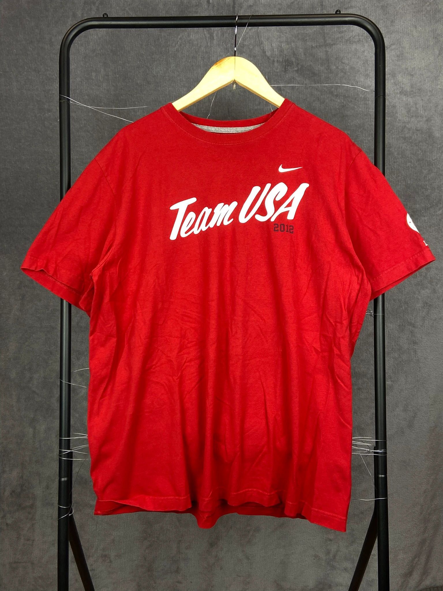 Nike Nike Red T-Shirt XL Vintage Streetwear Size US XL / EU 56 / 4 - 2 Thumbnail