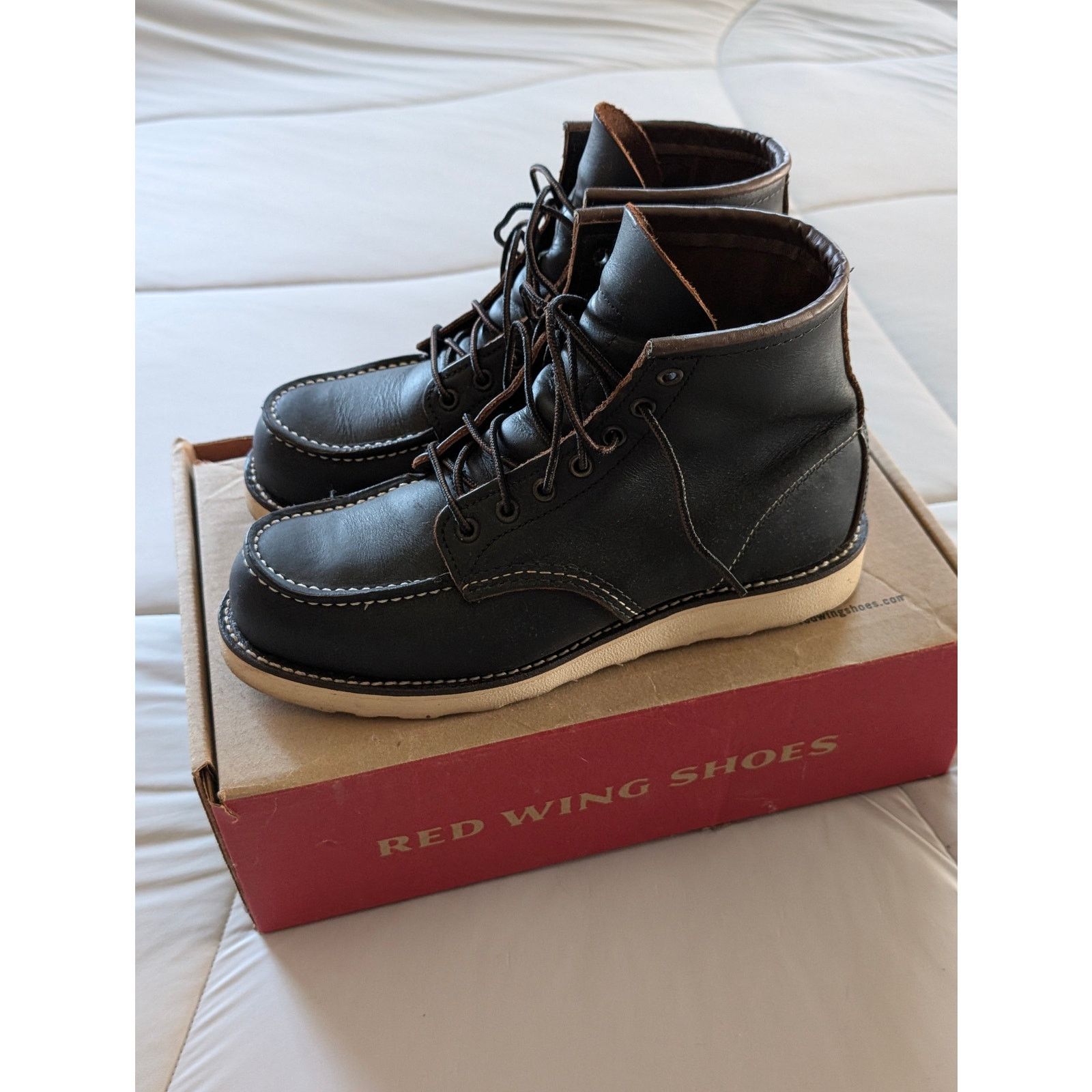 Red Wing Red Wing 8849 Classic Moc Toe Black Prairie 7.5D Seconds Size US 7.5 / EU 40-41 - 2 Thumbnail