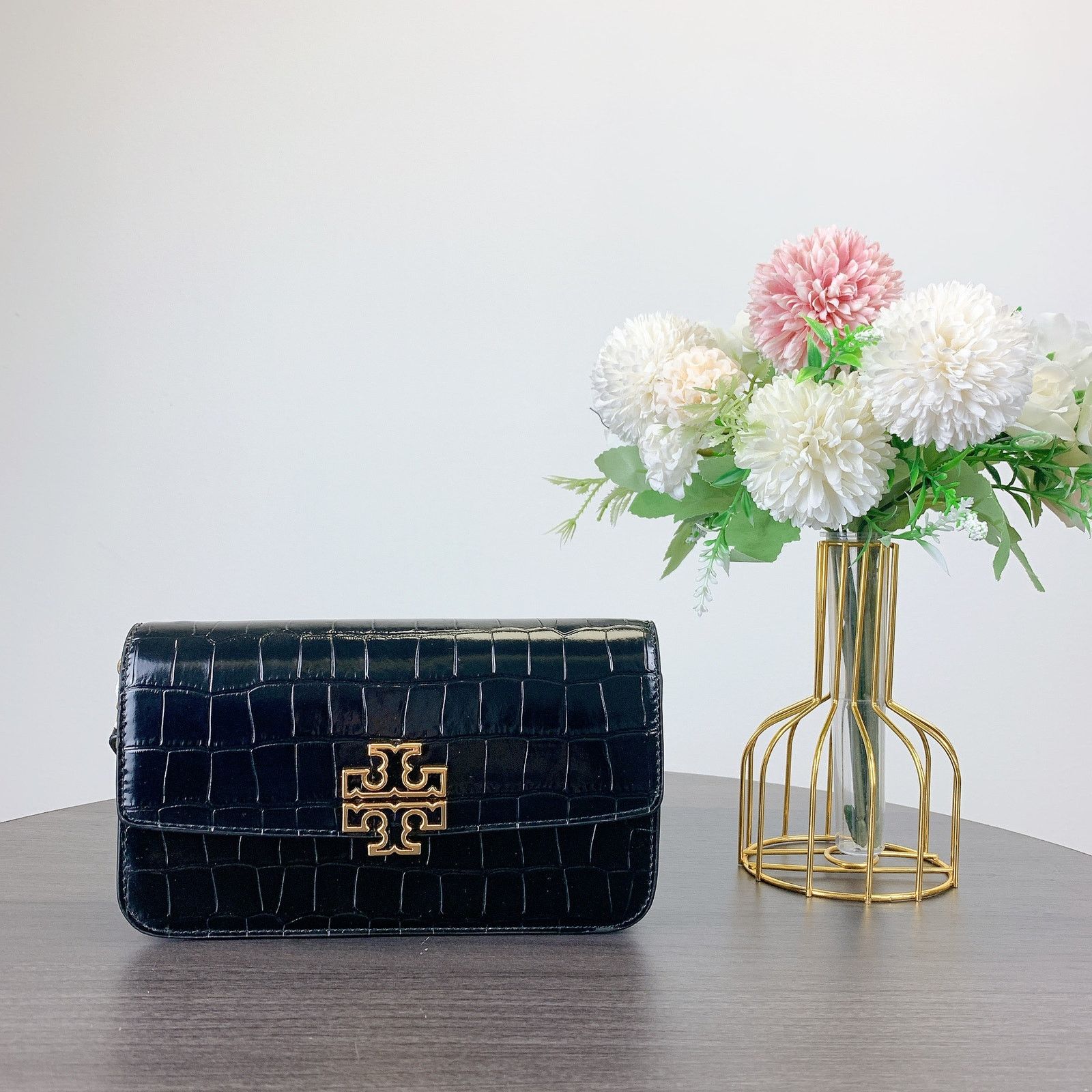 Tory Burch Tory Burch 141073 Britten chain wallet wristlet IN BLACK Size ONE SIZE - 3 Thumbnail