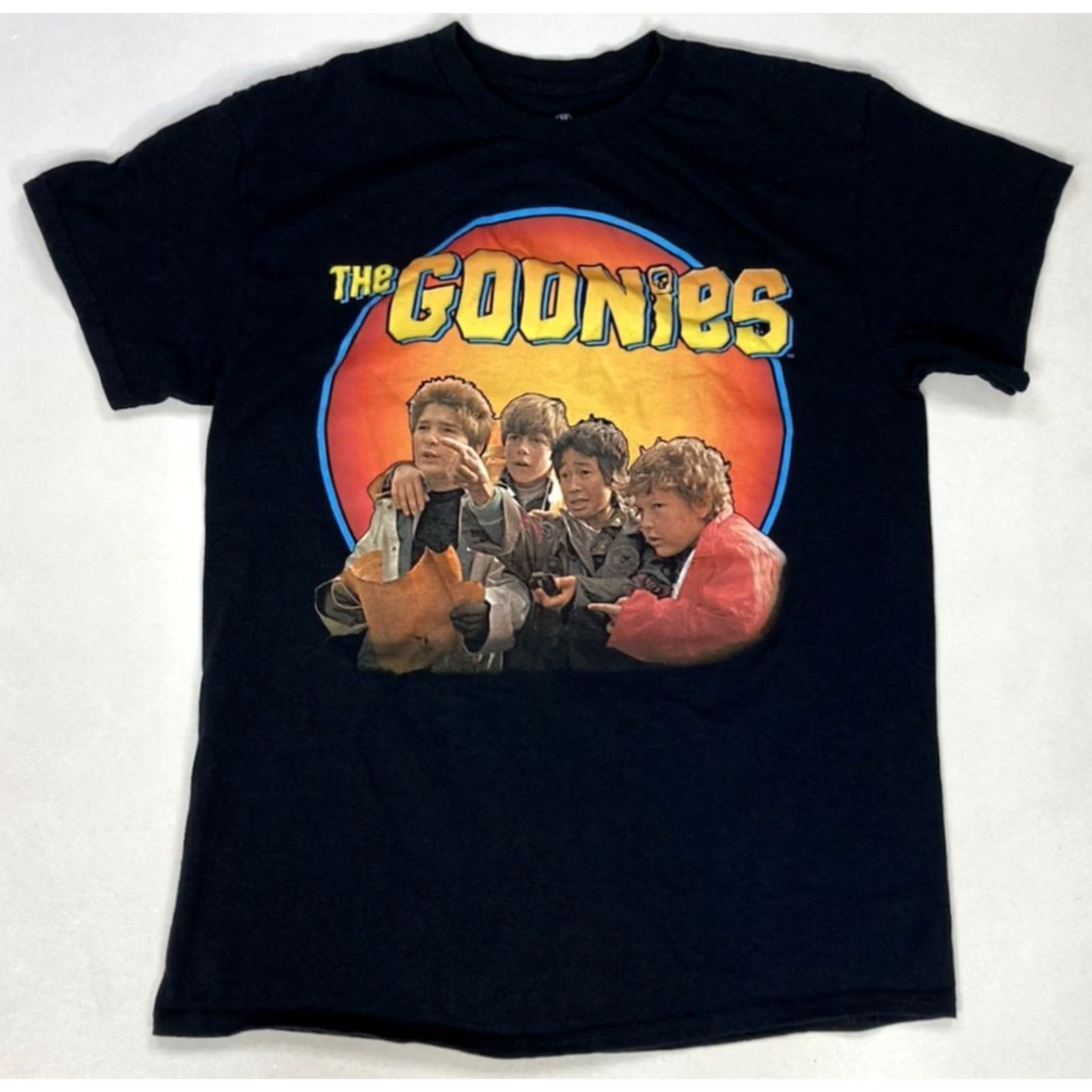 Vintage VINTAGE The Goonies Graphic T-shirt Women Medium Black Short Sleeve Size M / US 6-8 / IT 42-44 - 2 Thumbnail