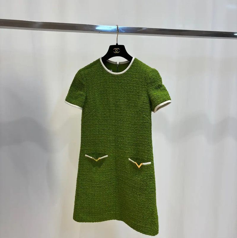 Valentino Valentino Green Women's Dress with Pocket Details 0089 Size M / US 6-8 / IT 42-44 - 1 Thumbnail
