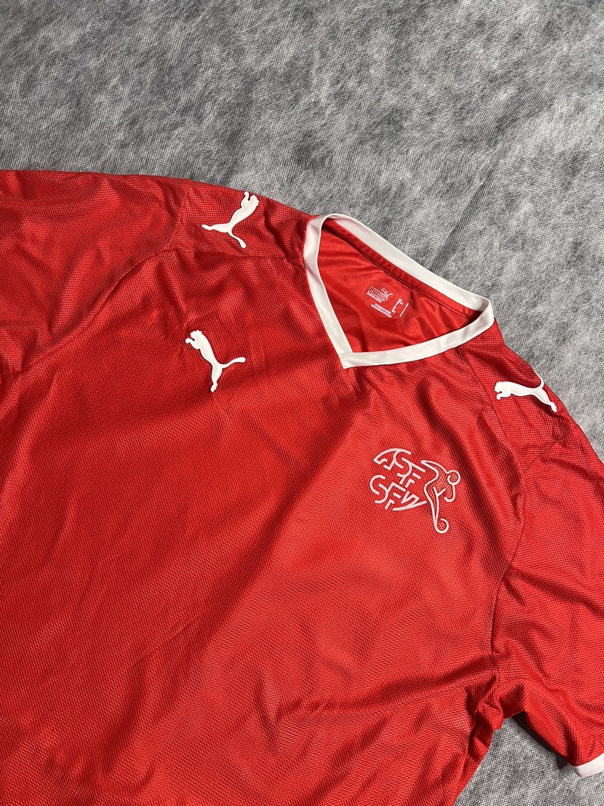 Puma Switzerland Swiss Soccer Football Jersey Size US L / EU 52-54 / 3 - 2 Thumbnail
