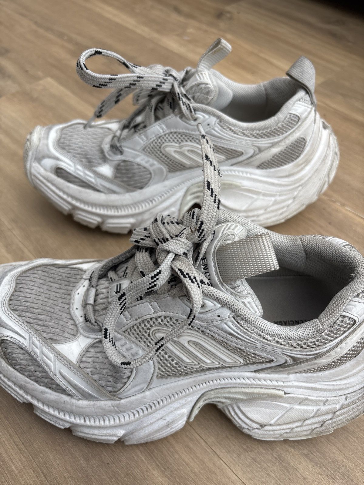 Balenciaga Balenciaga 6xl Size US 6 / EU 39 - 1 Thumbnail