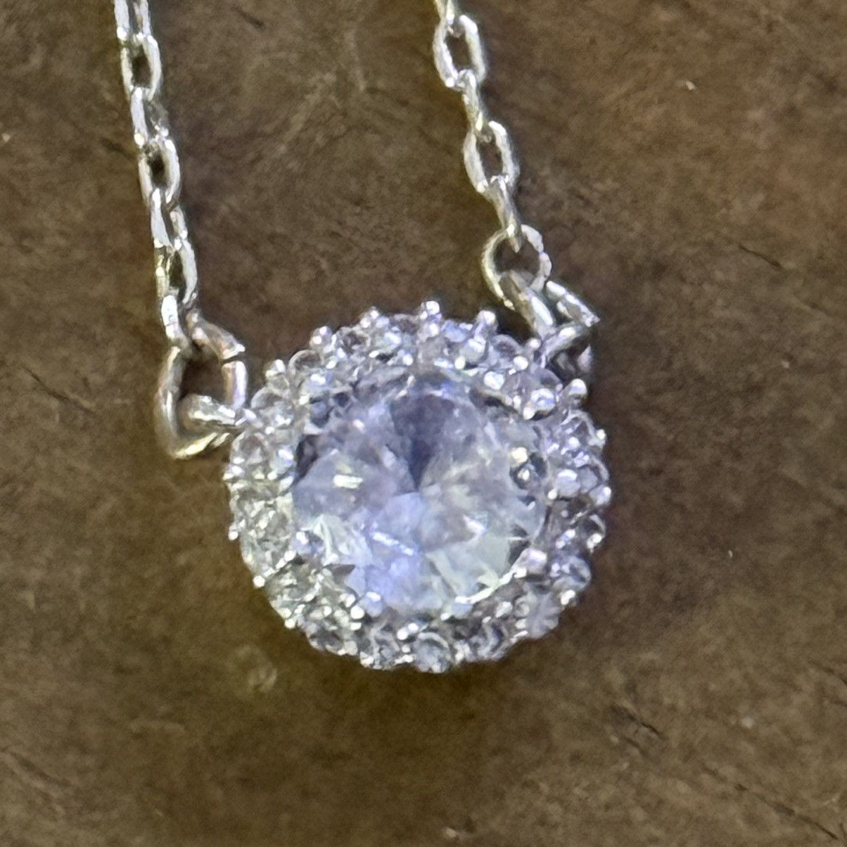 Liz Claiborne Liz Claiborne dainty halo pendant necklace Size ONE SIZE - 5 Thumbnail