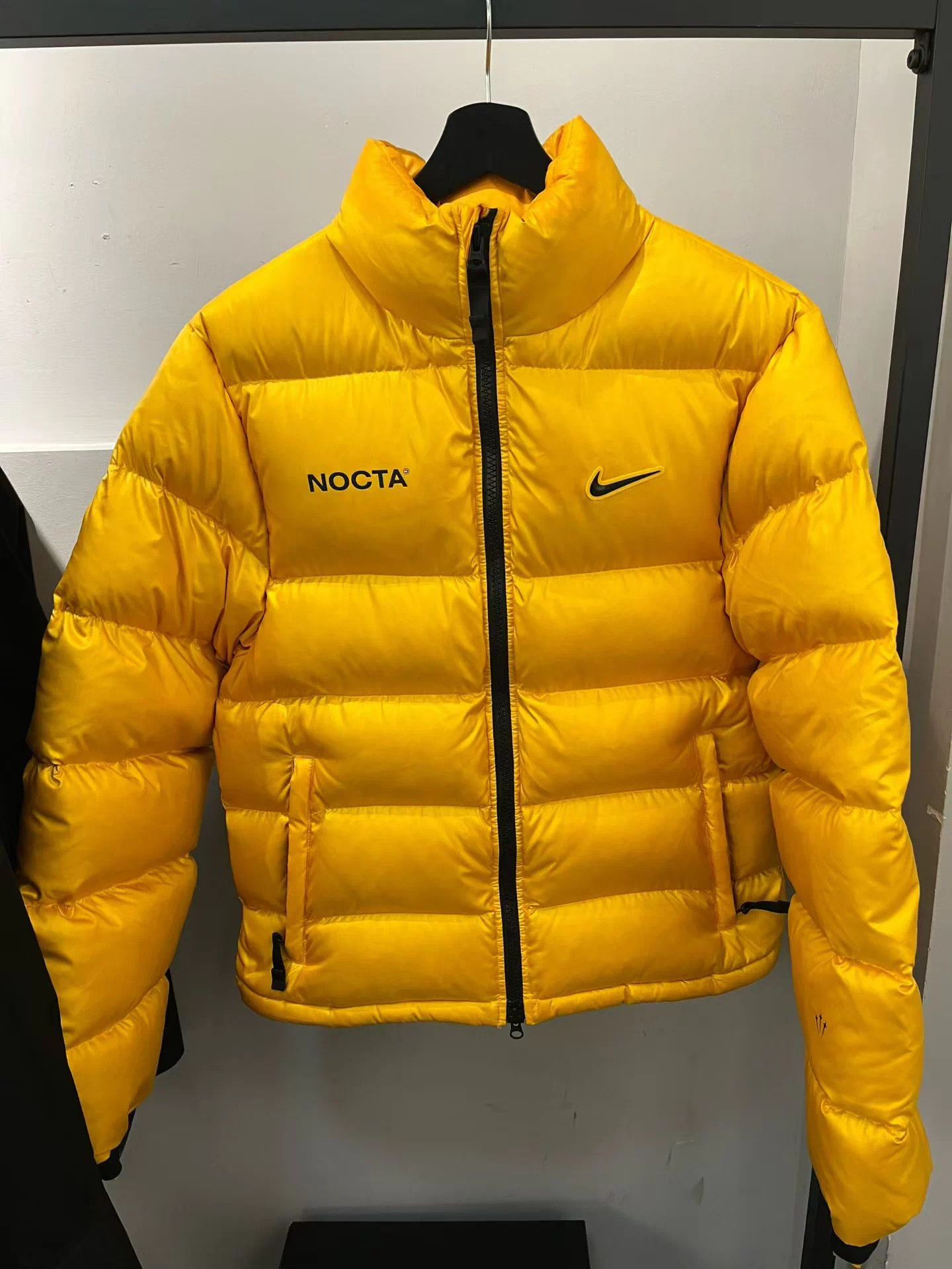 Nike Nike x Drake NOCTA down jacket US S WT University Gold Size US S / EU 44-46 / 1 - 1 Thumbnail