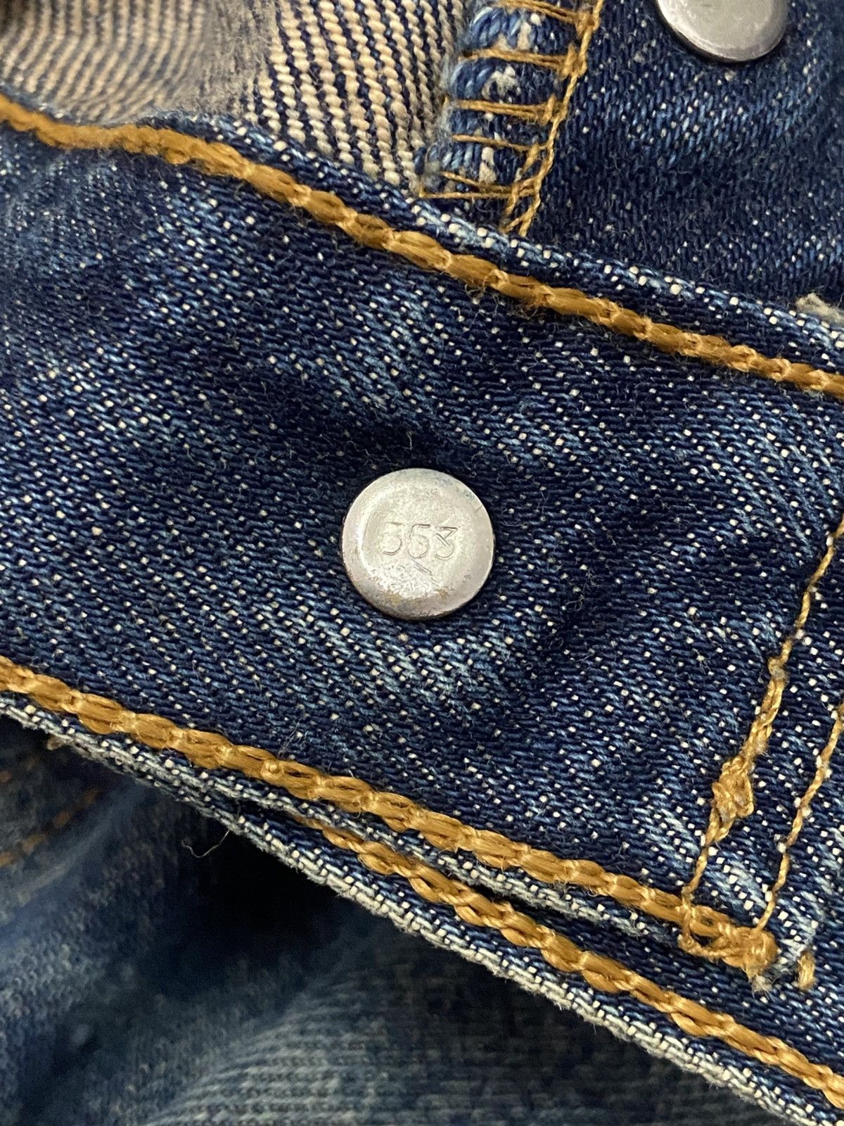 Levi's LEVI'S 501 DISTRESSED JEANS Size US 33 - 7 Thumbnail