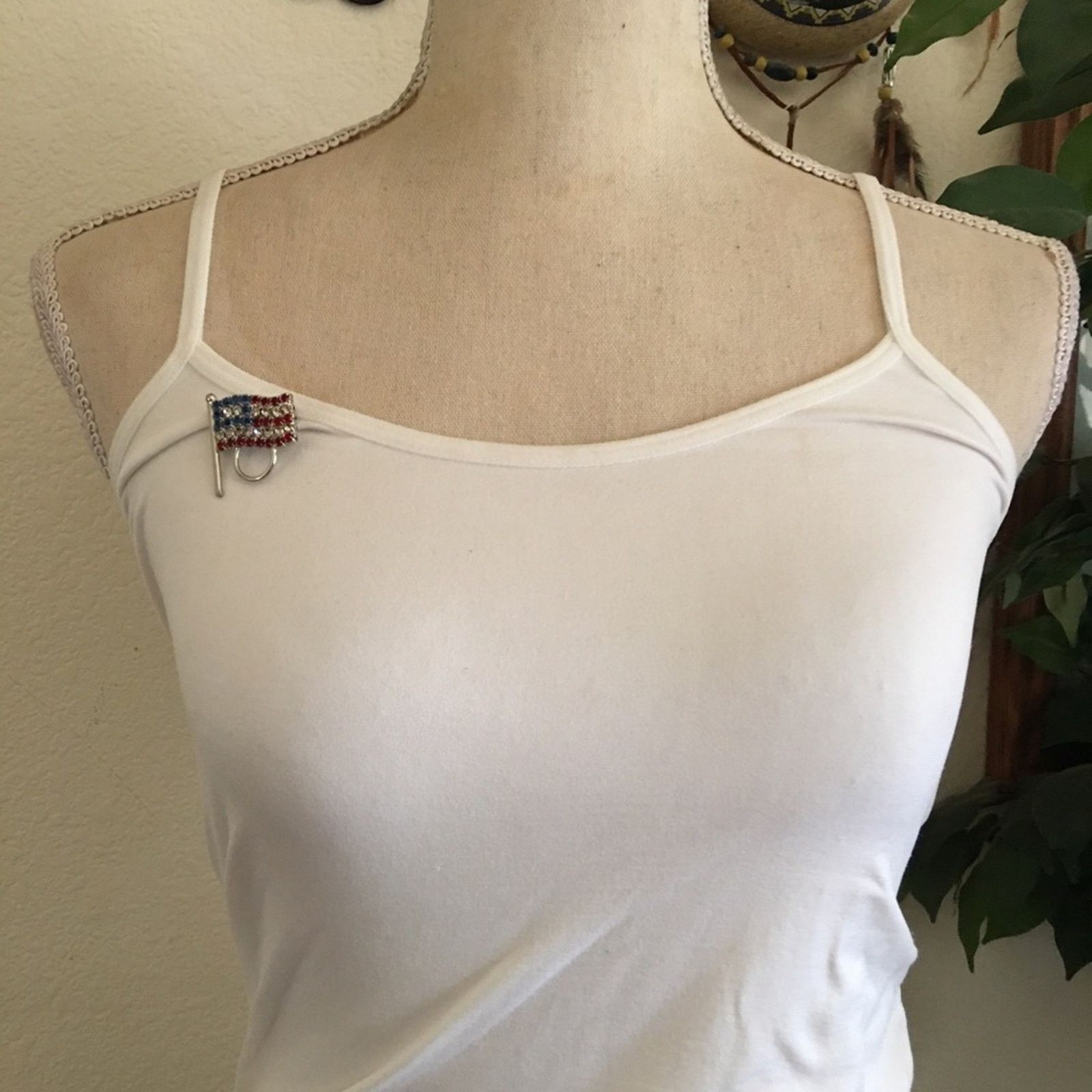 Jewelry Red white & blue rhinestone American flag brooch Size ONE SIZE - 6 Thumbnail
