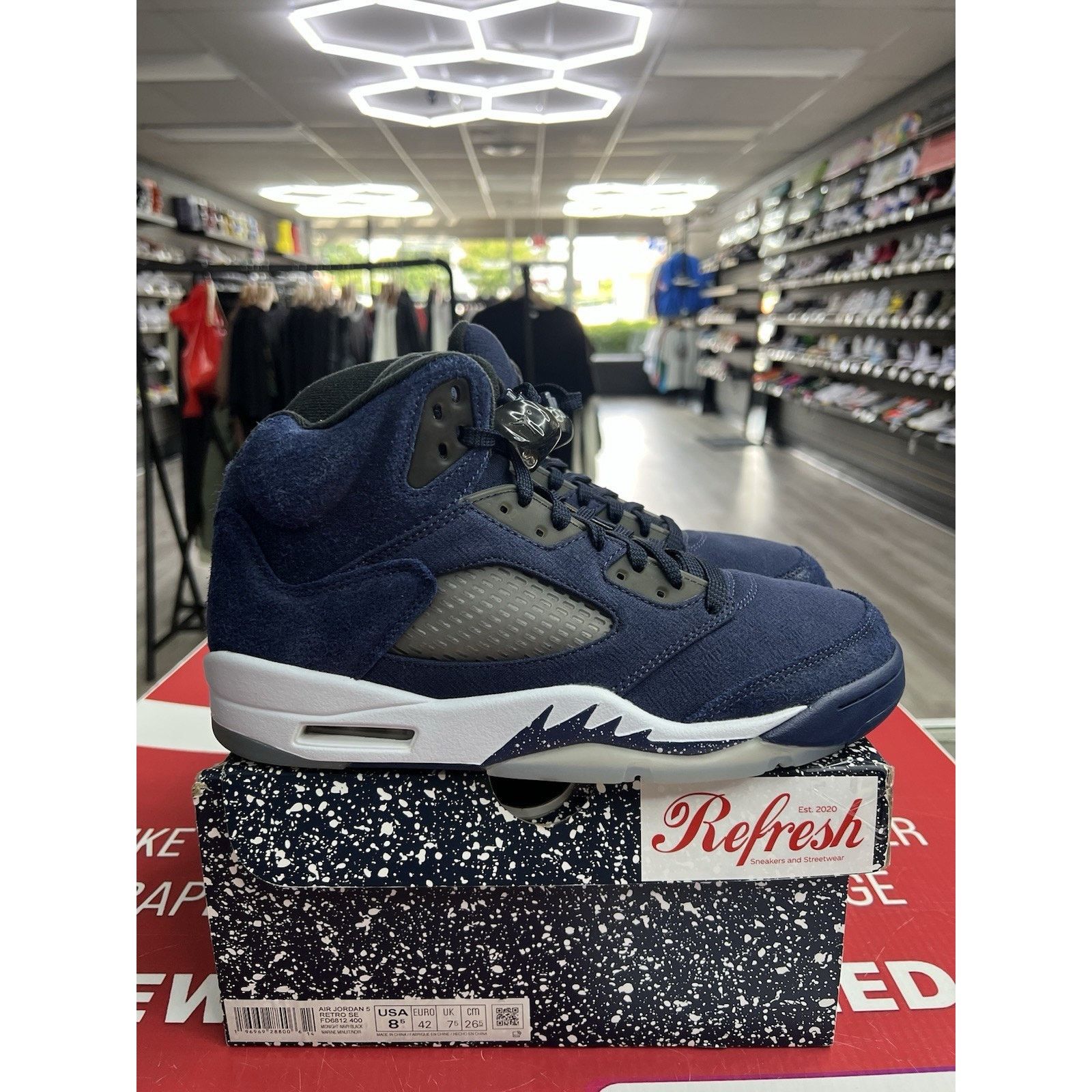 Jordan Brand Air Jordan 5 Retro Midnight Navy Size 8.5 (FD6812-400) Size US 8.5 / EU 41-42 - 1 Thumbnail