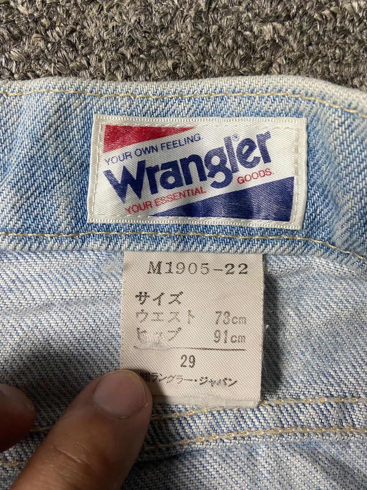 Wrangler Vintage WRANGLER Blue Denim Jeans (141) Size US 28 / EU 44 - 9 Thumbnail