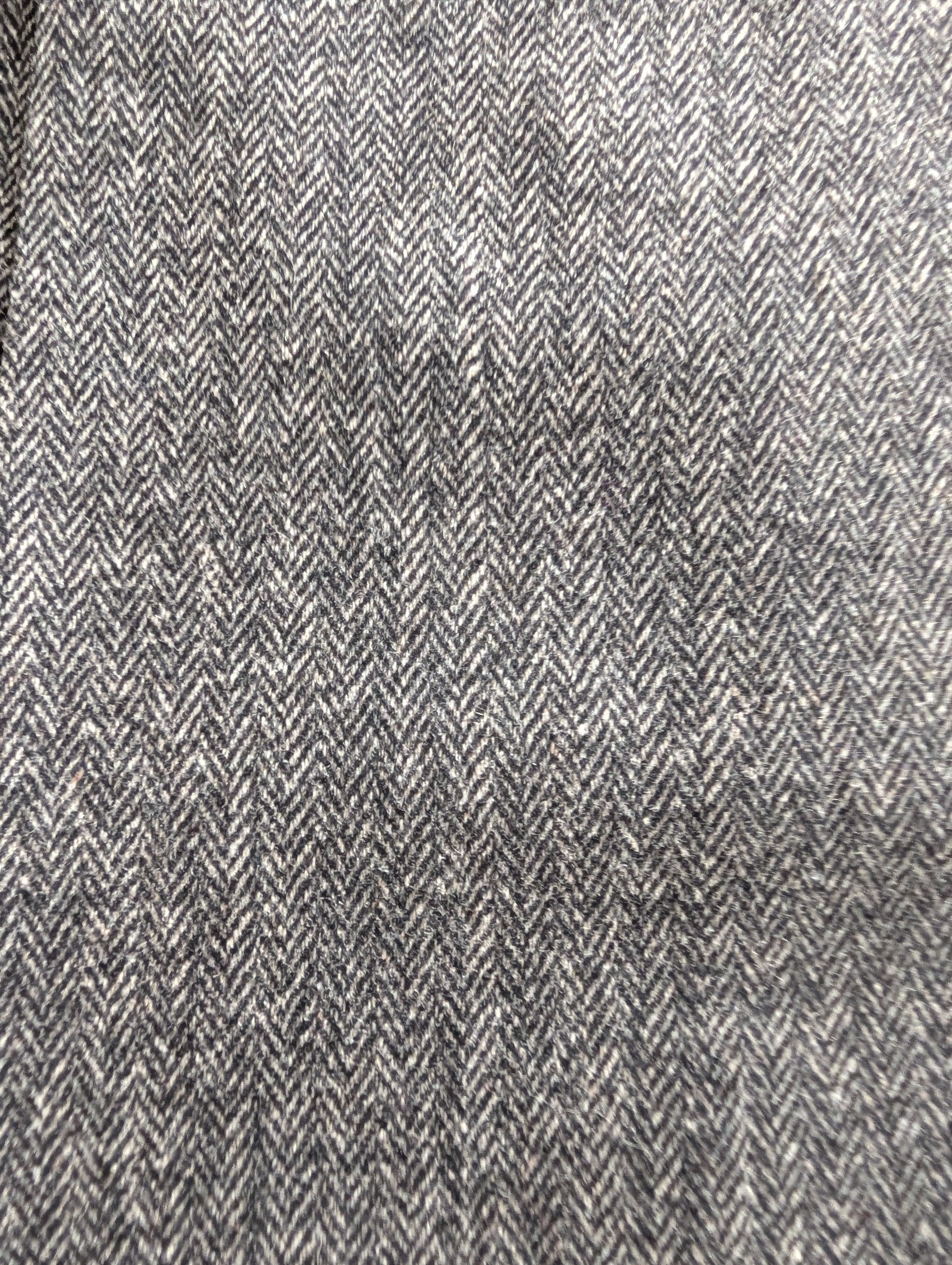 Max Mara 'S Max Mara Gray Herringbone Virgin Wool Asymmetric Skirt Size 27" / US 4 / IT 40 - 13 Thumbnail