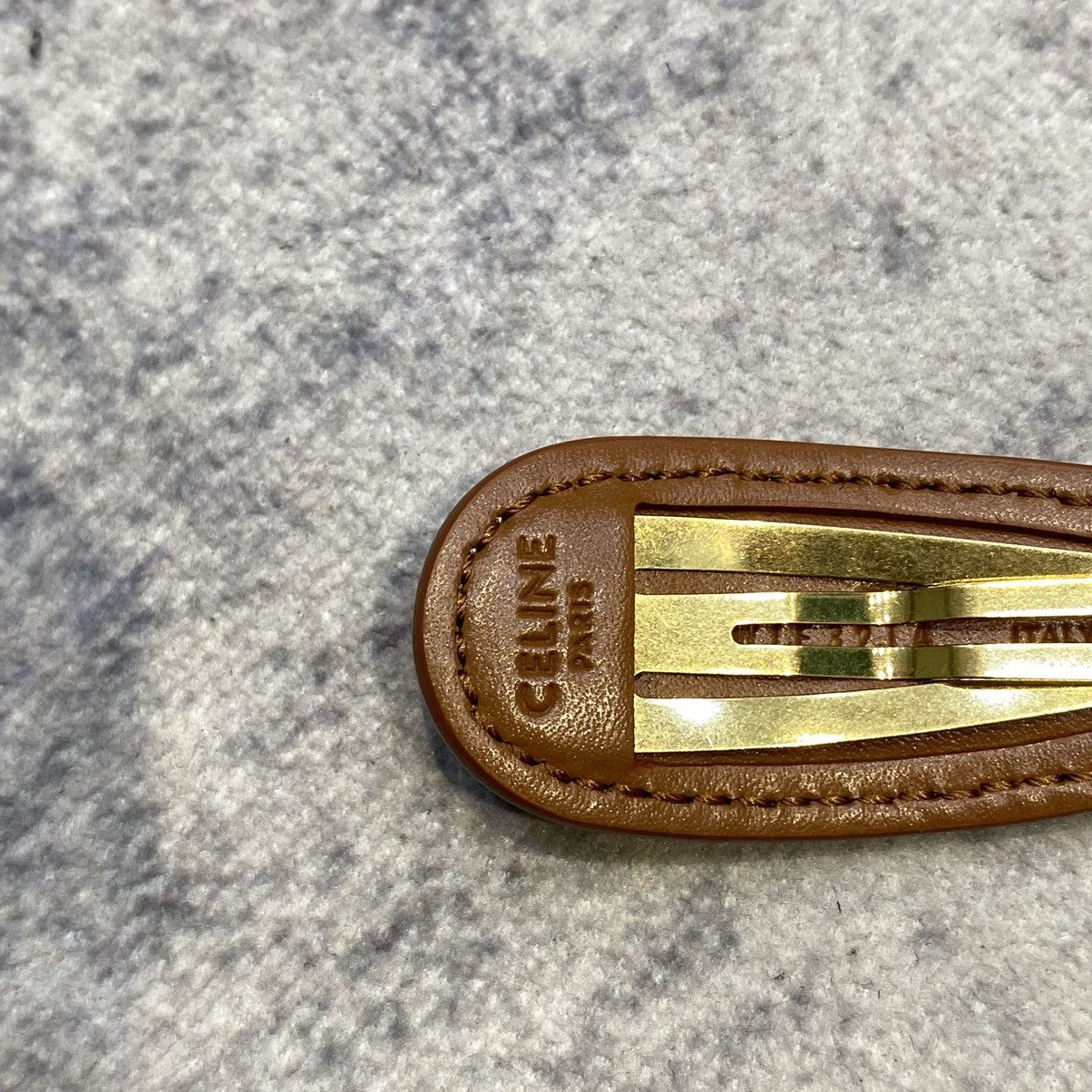Celine CELINE Triomphe Snap Hair Clip In Calfskin TAN/GOLD Size ONE SIZE - 7 Thumbnail